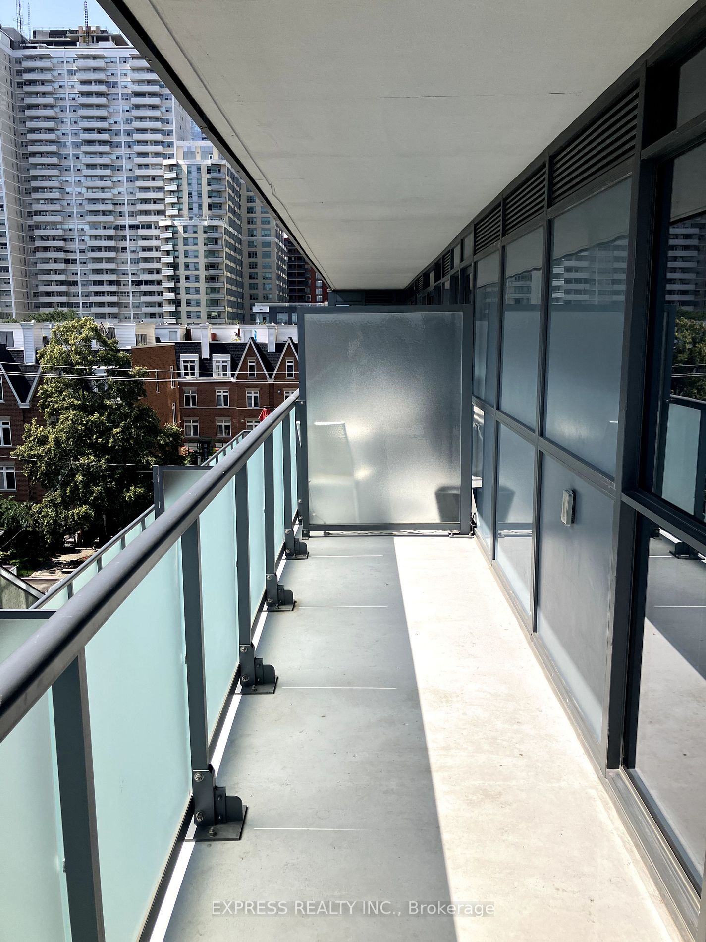 125 Redpath Avenue, #415