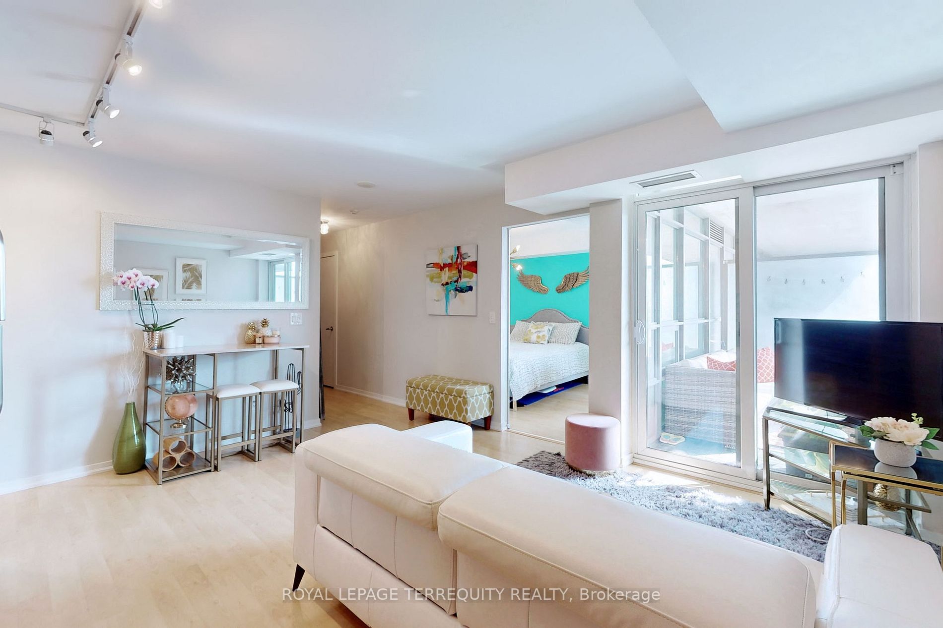 38 Joe Shuster Way, #710