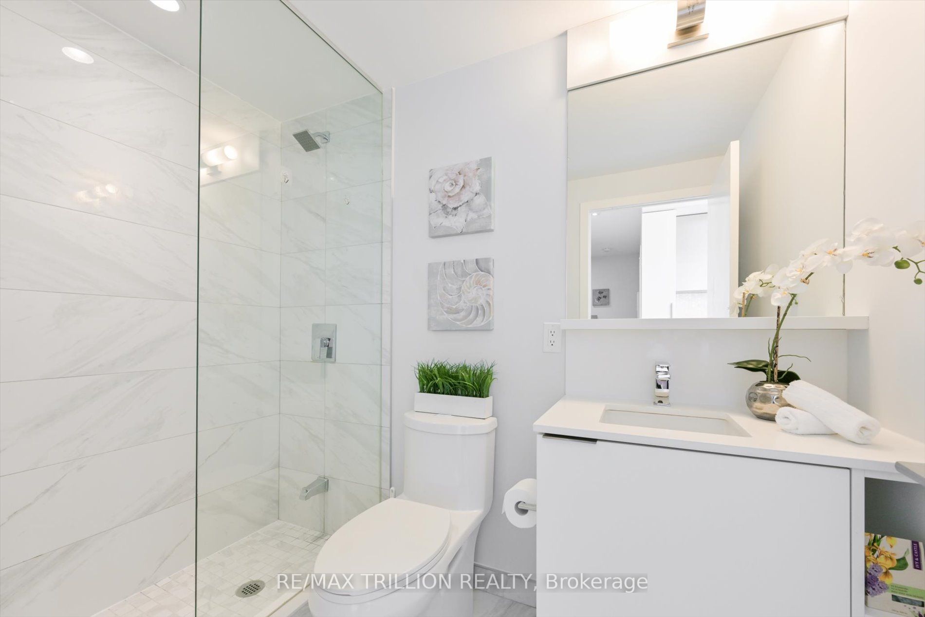 85 Wood St, #820