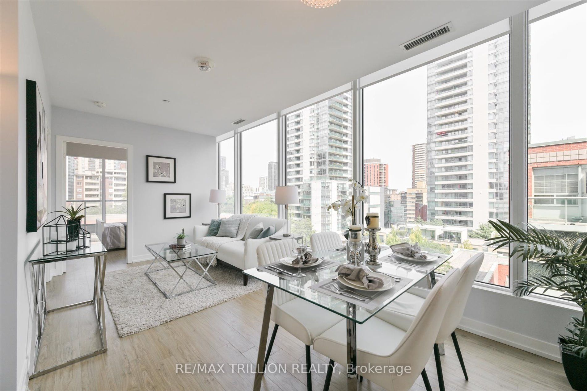 85 Wood St, #820