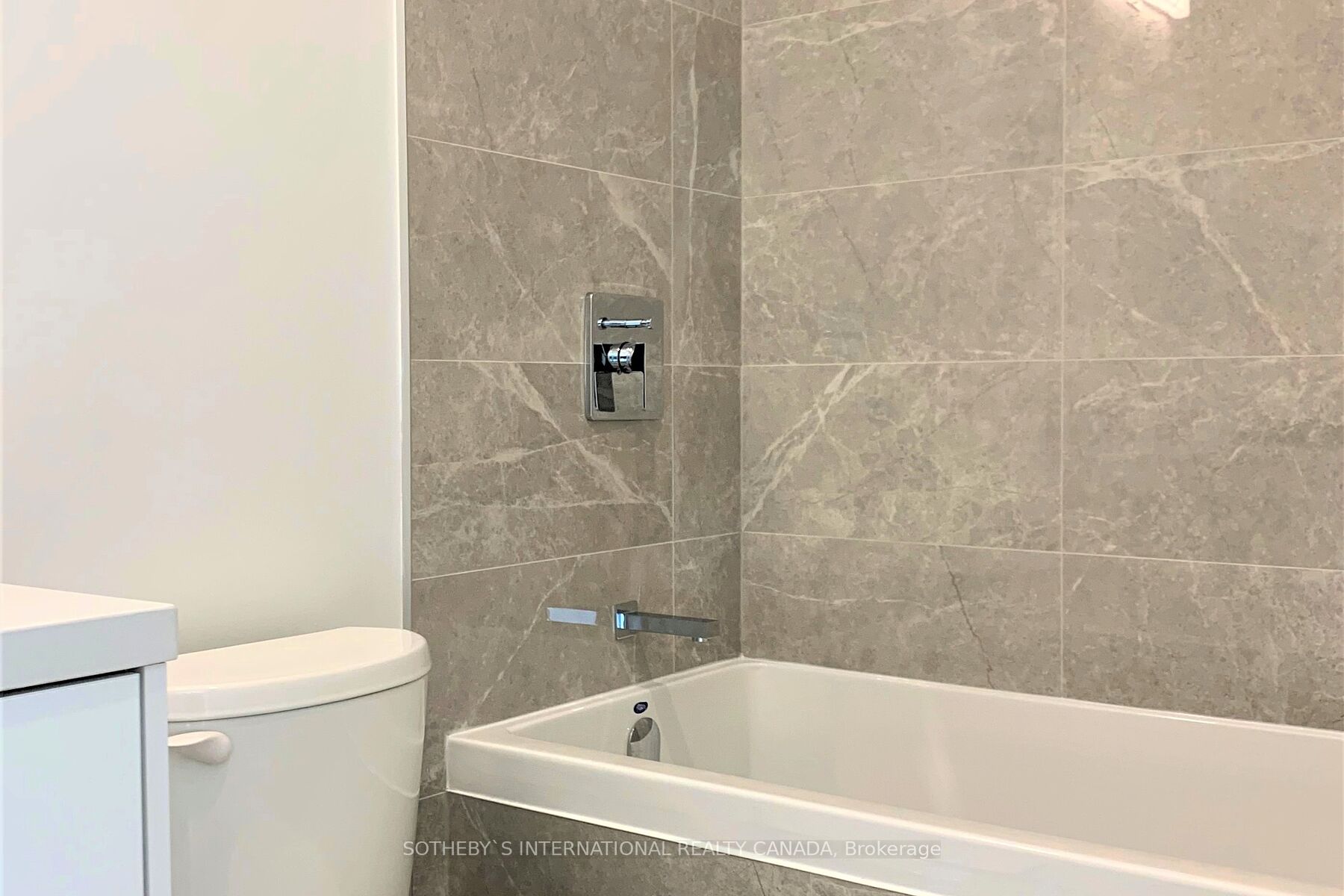 55 Ontario St, #905