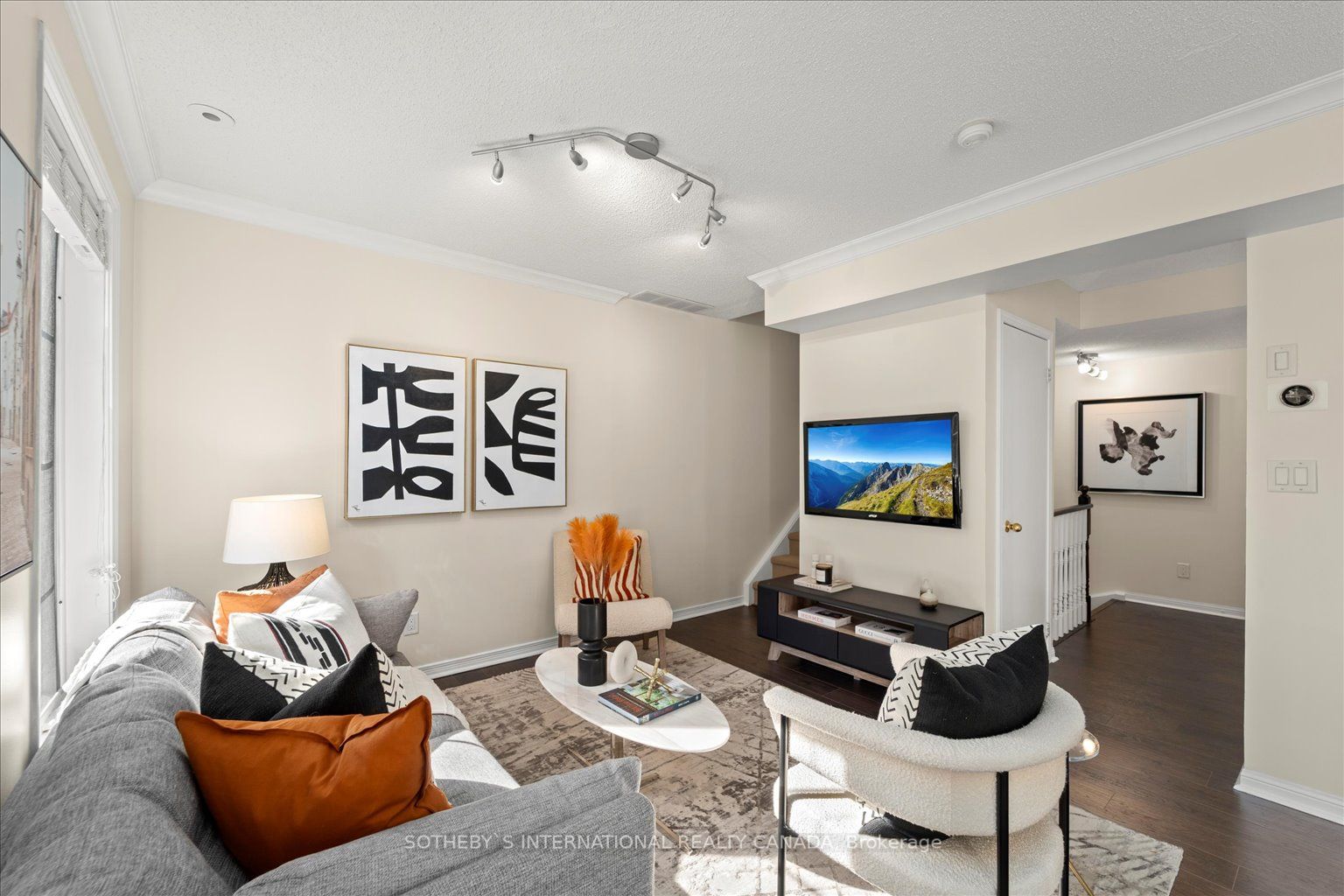 Listing C6779342 - Large Photo # 7