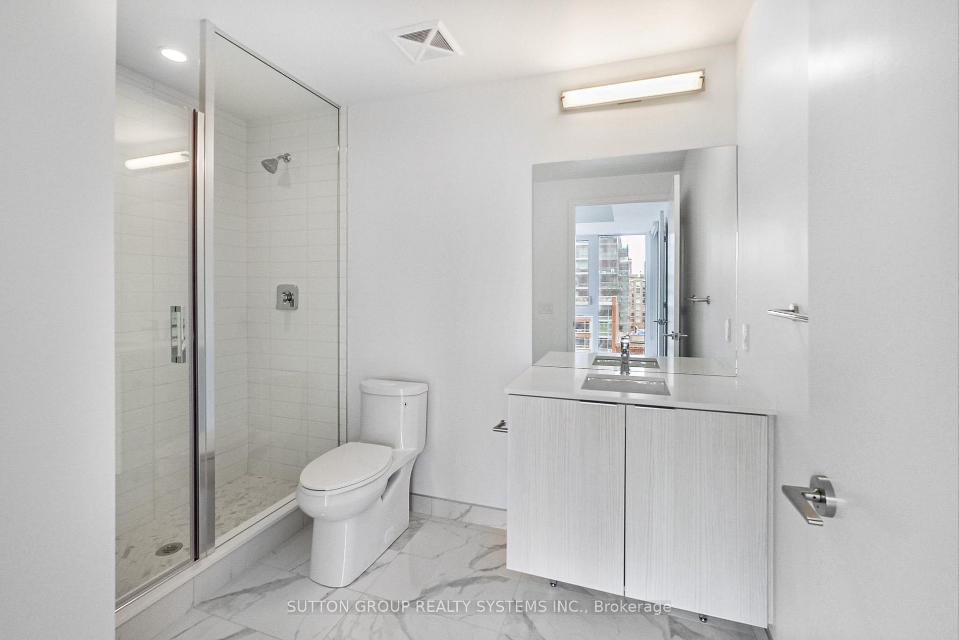 158 Front St E, #910