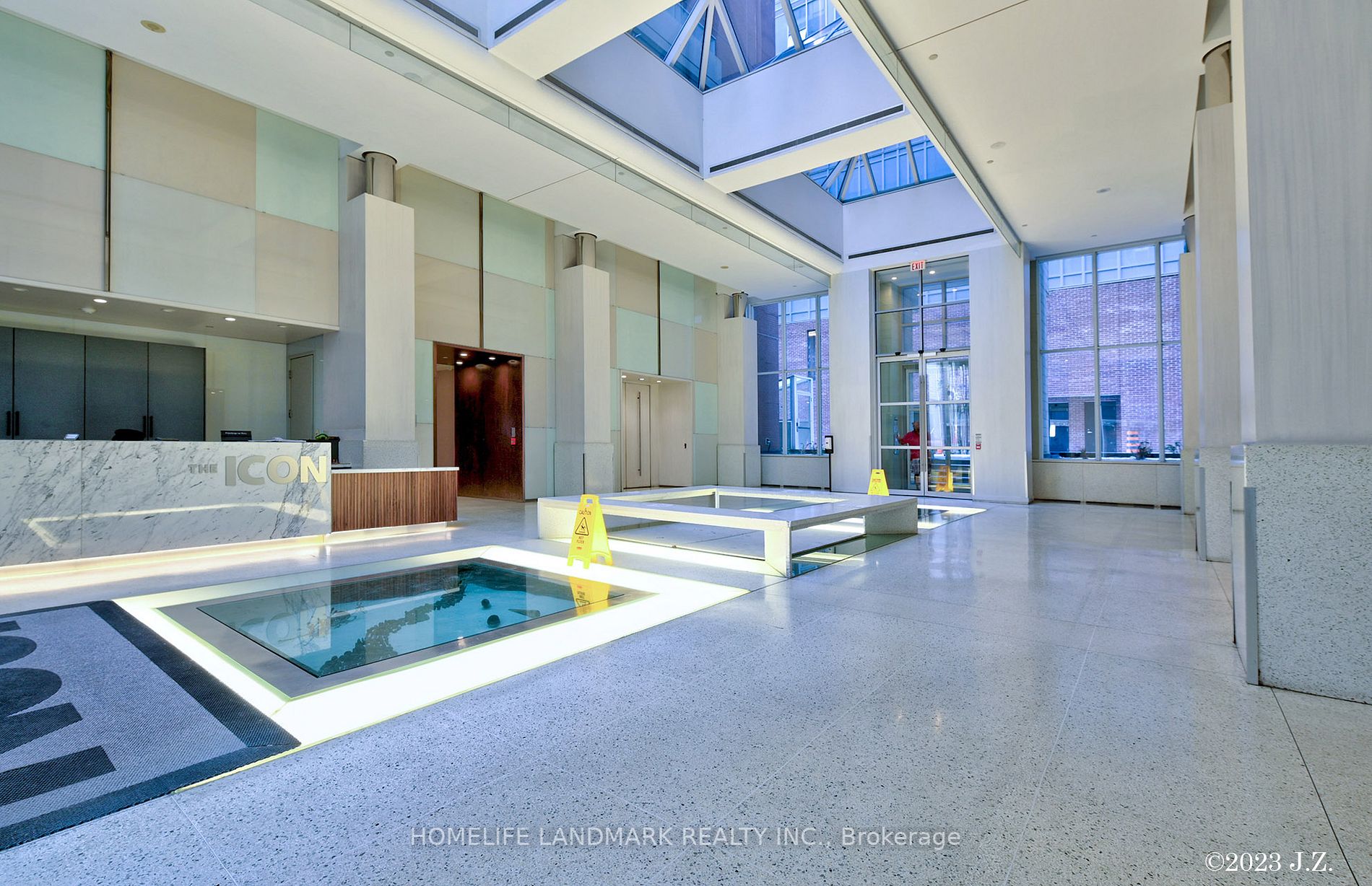250 Wellington St, #1227