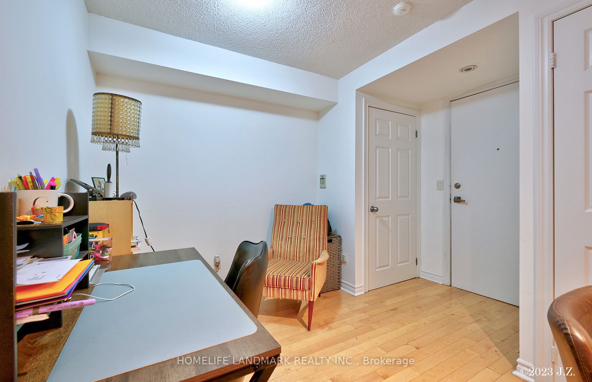 250 Wellington St, #1227