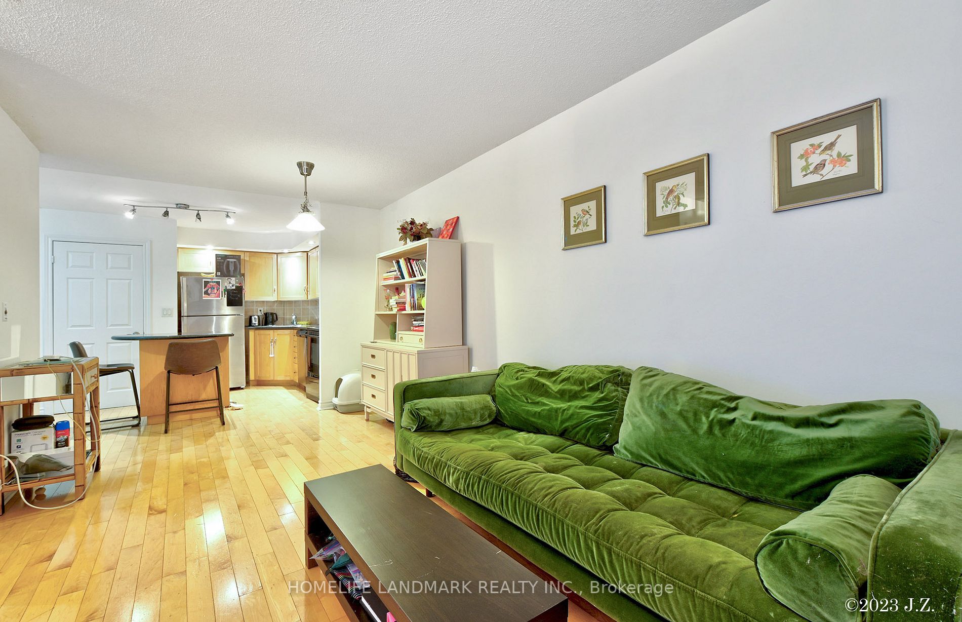 250 Wellington St, #1227