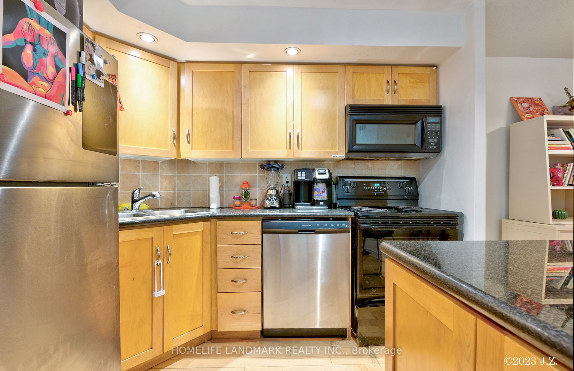 250 Wellington St, #1227