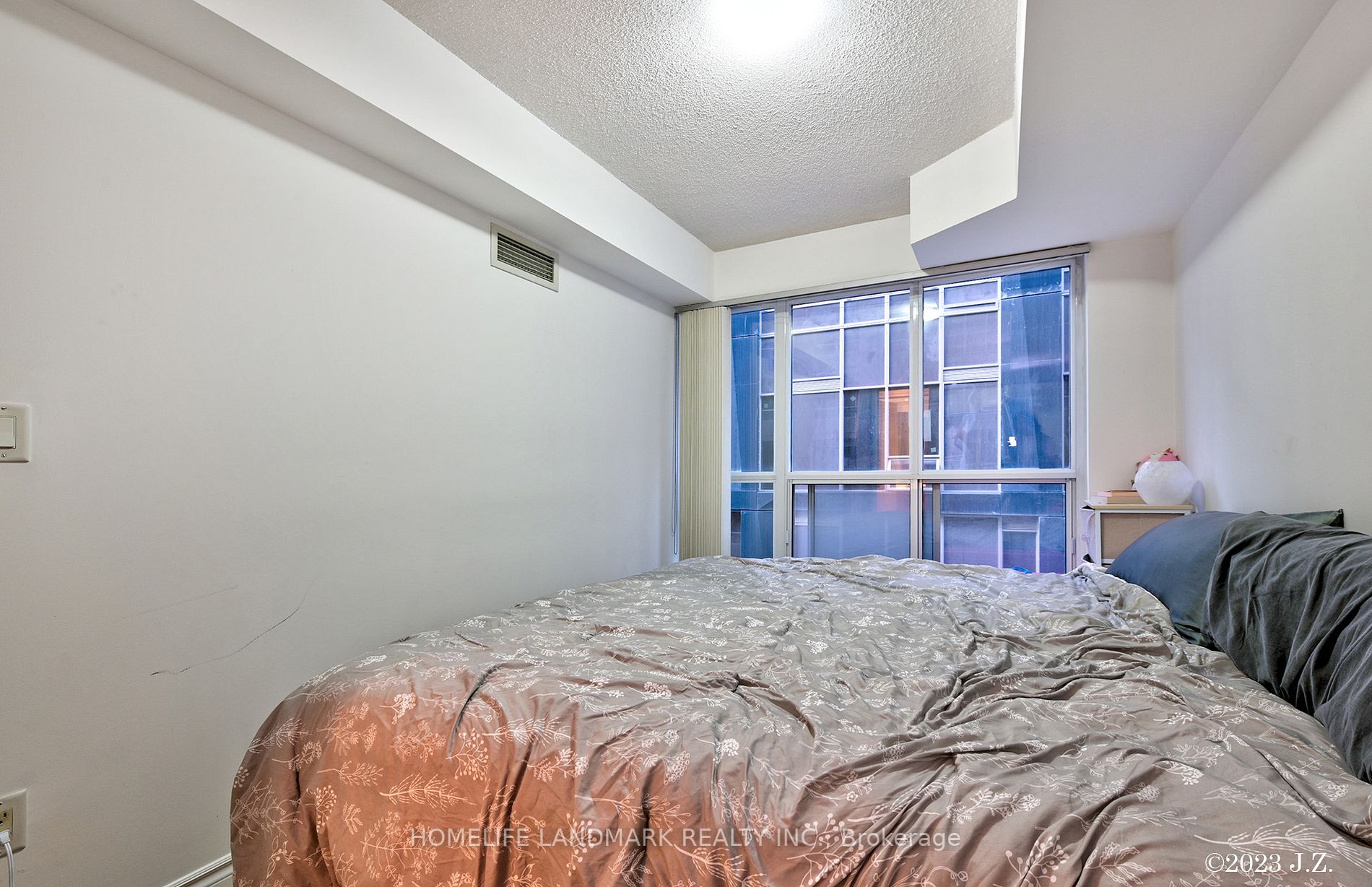 250 Wellington St, #1227