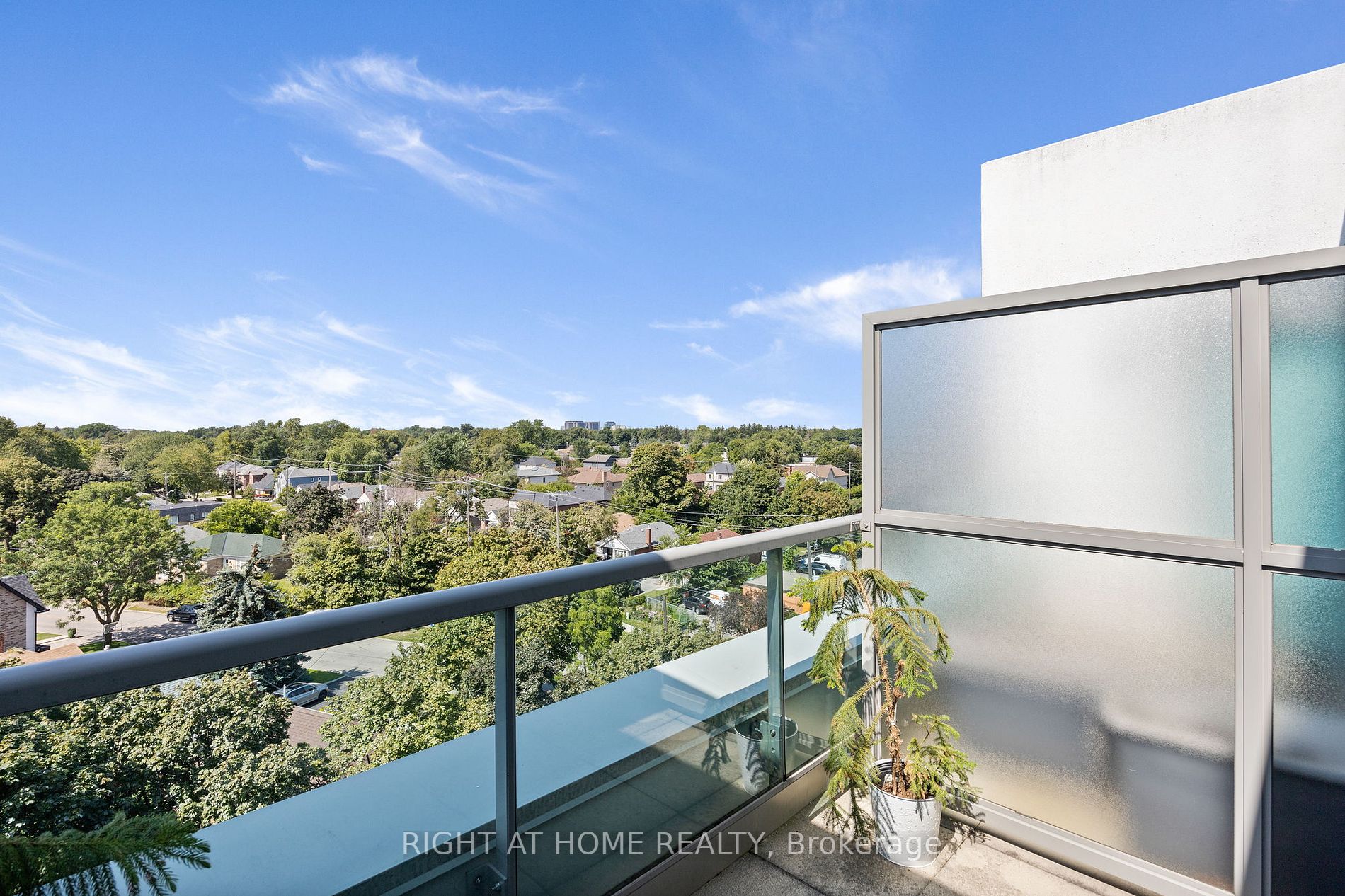 3840 Bathurst St, #809