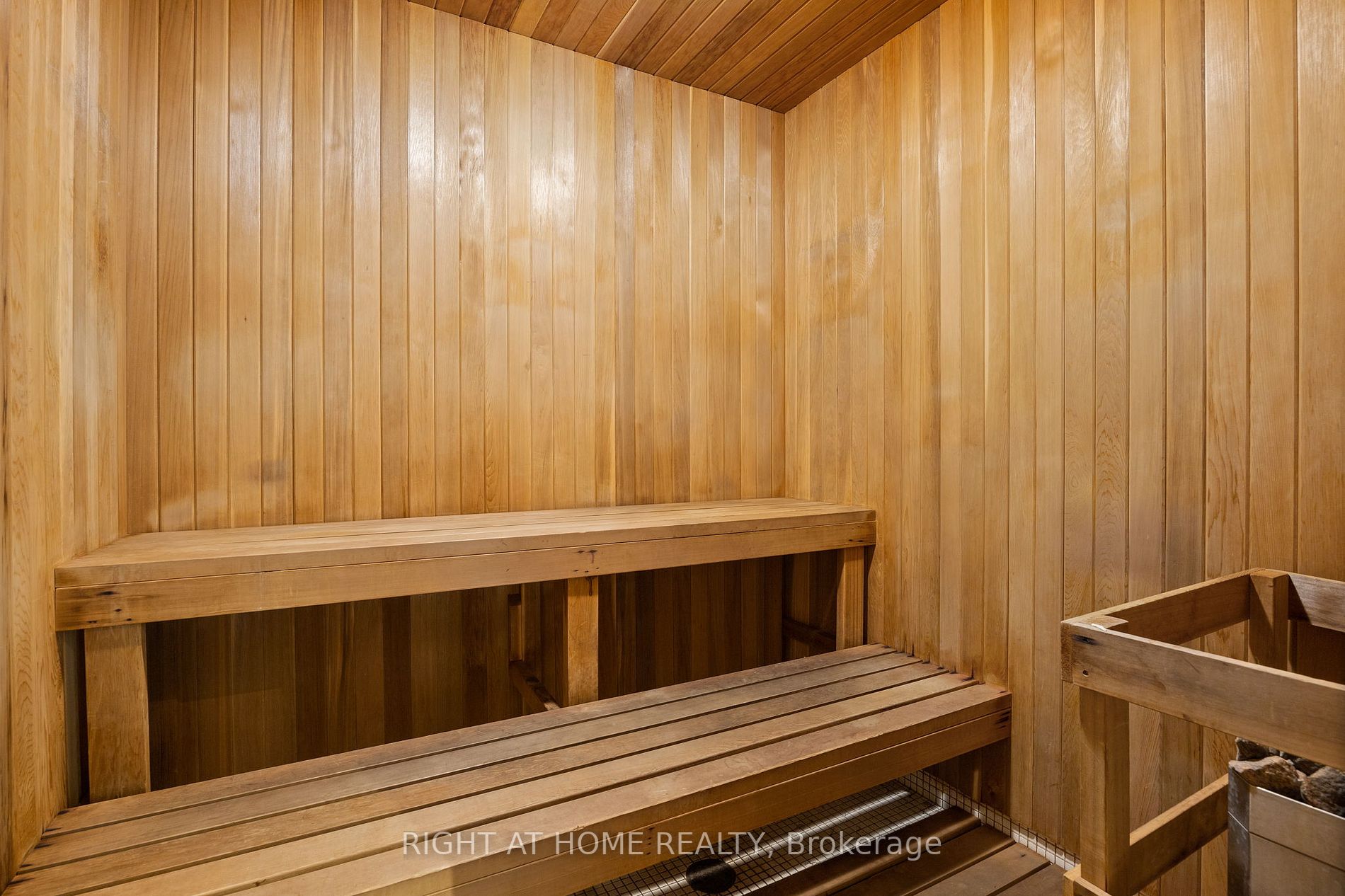 3840 Bathurst St, #809