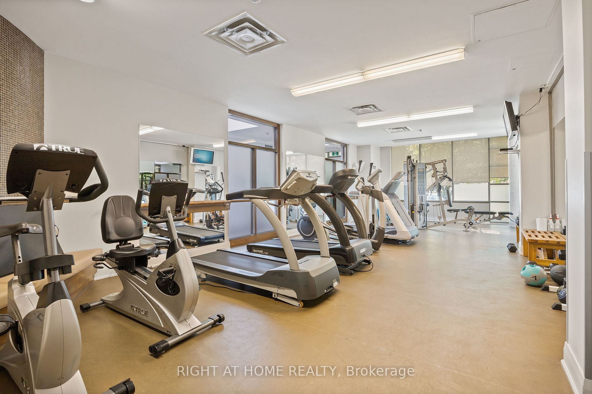 3840 Bathurst St, #809