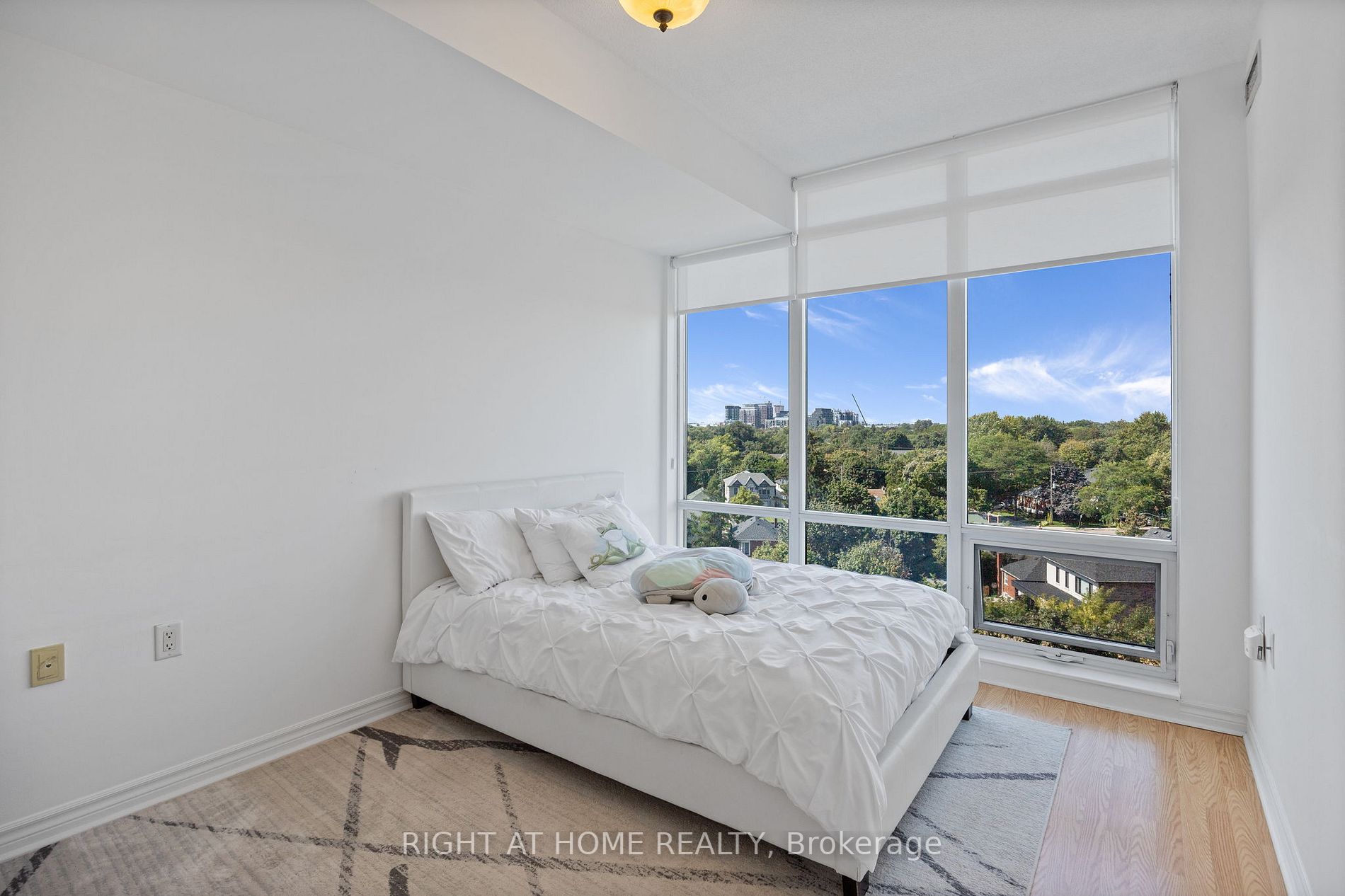 3840 Bathurst St, #809