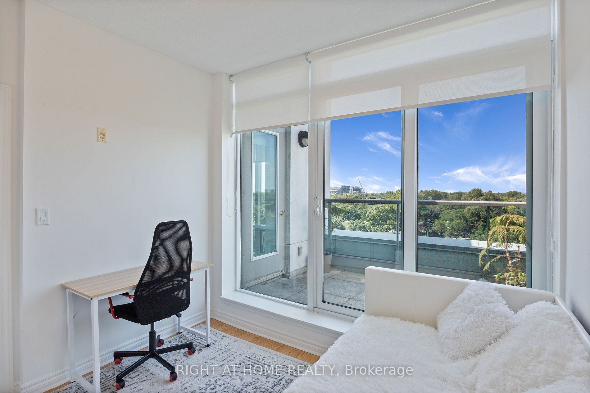 3840 Bathurst St, #809