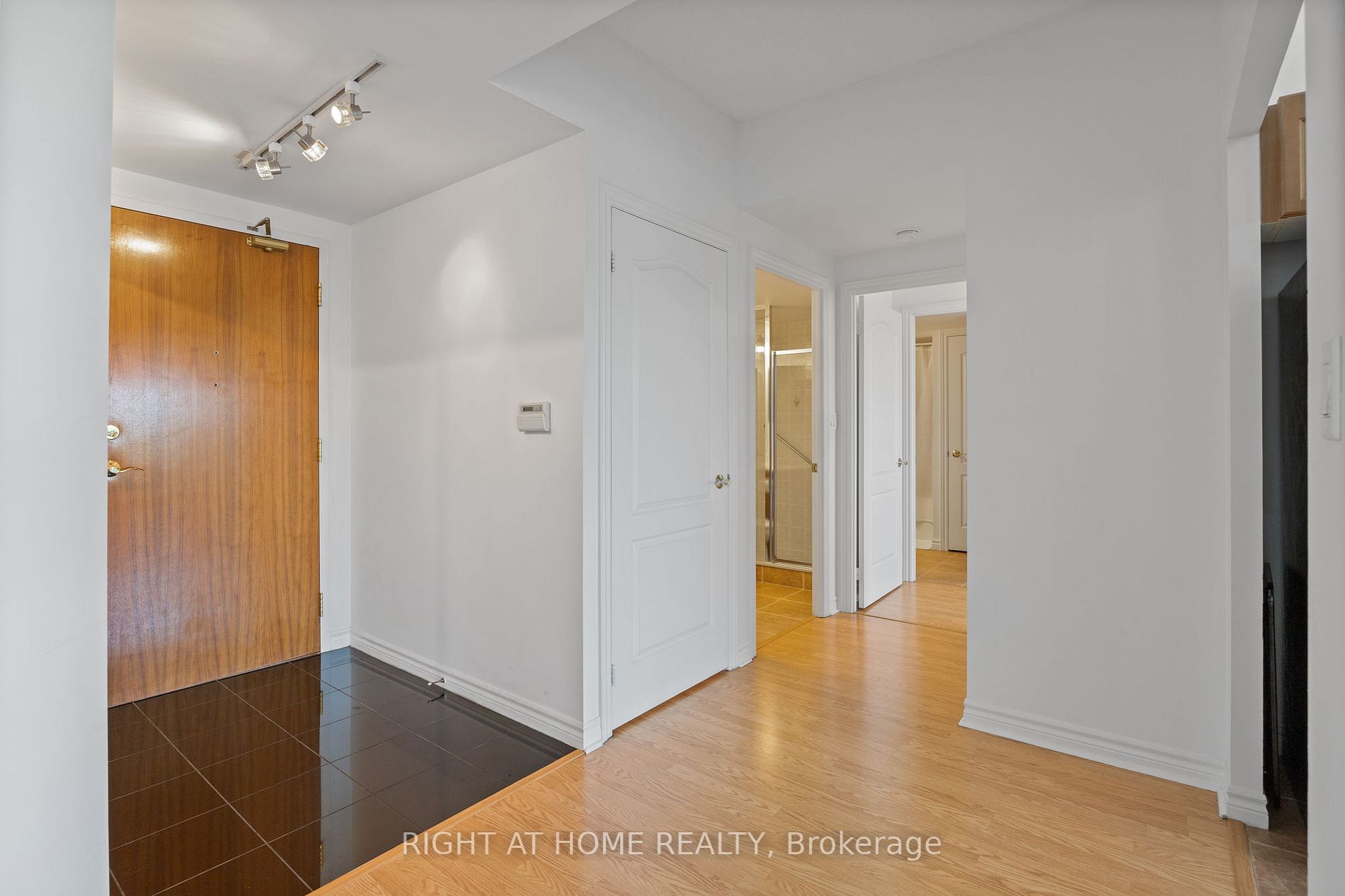 3840 Bathurst St, #809