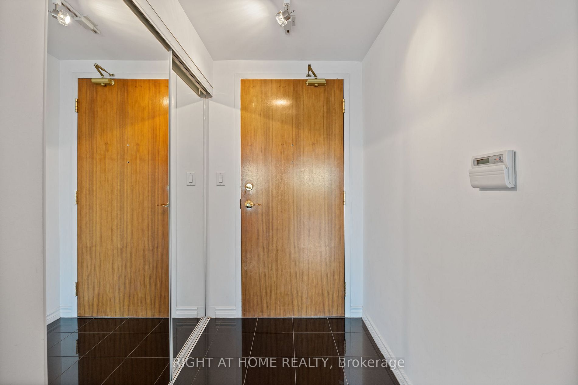 3840 Bathurst St, #809