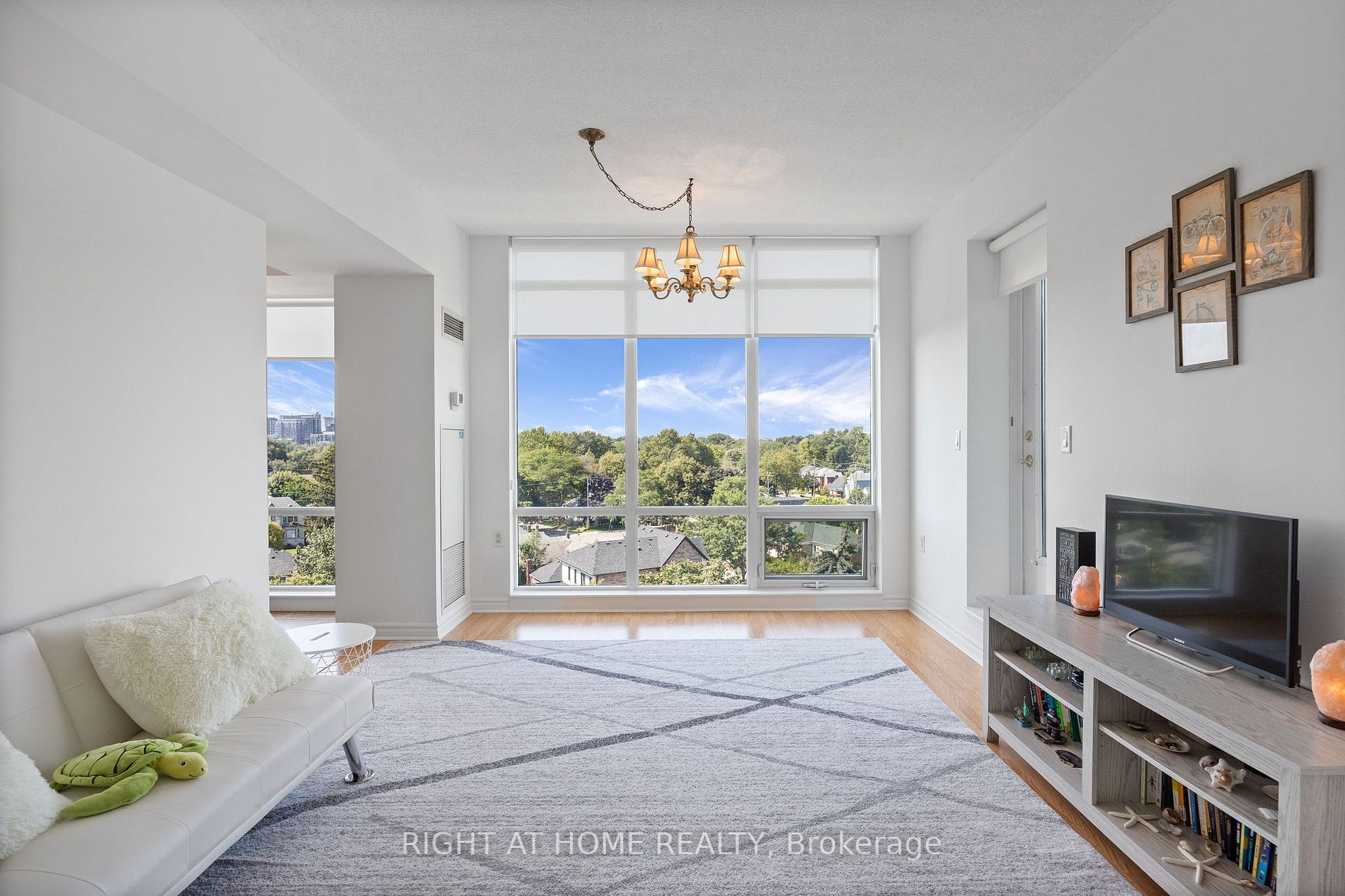 3840 Bathurst St, #809