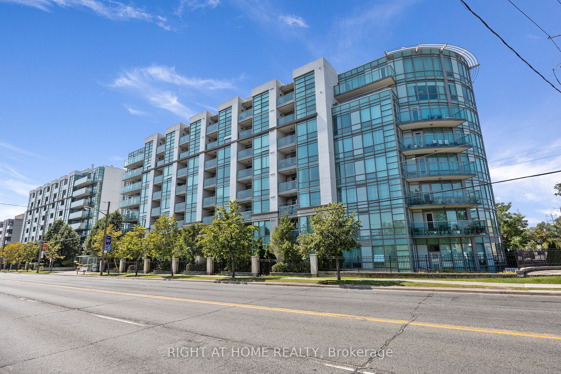 3840 Bathurst St, #809