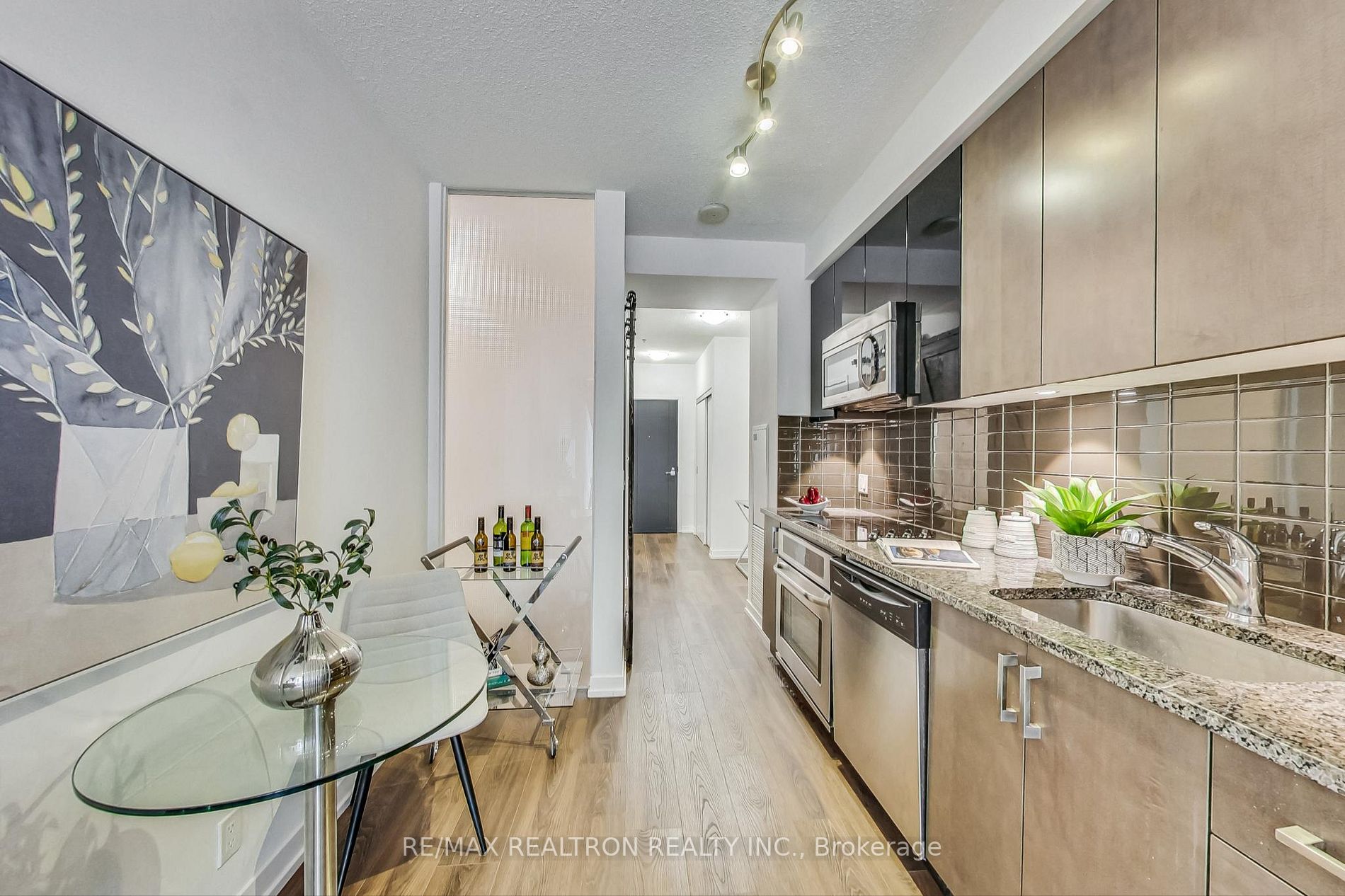 89 Dunfield Ave, #635