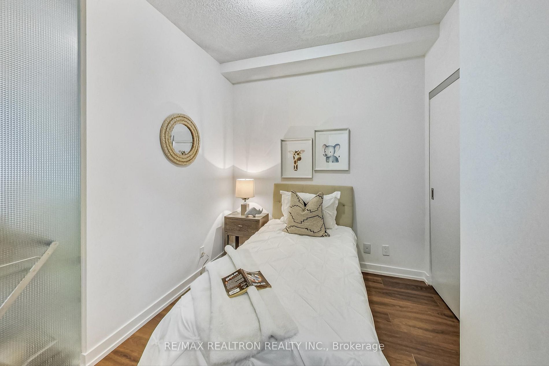 89 Dunfield Ave, #635