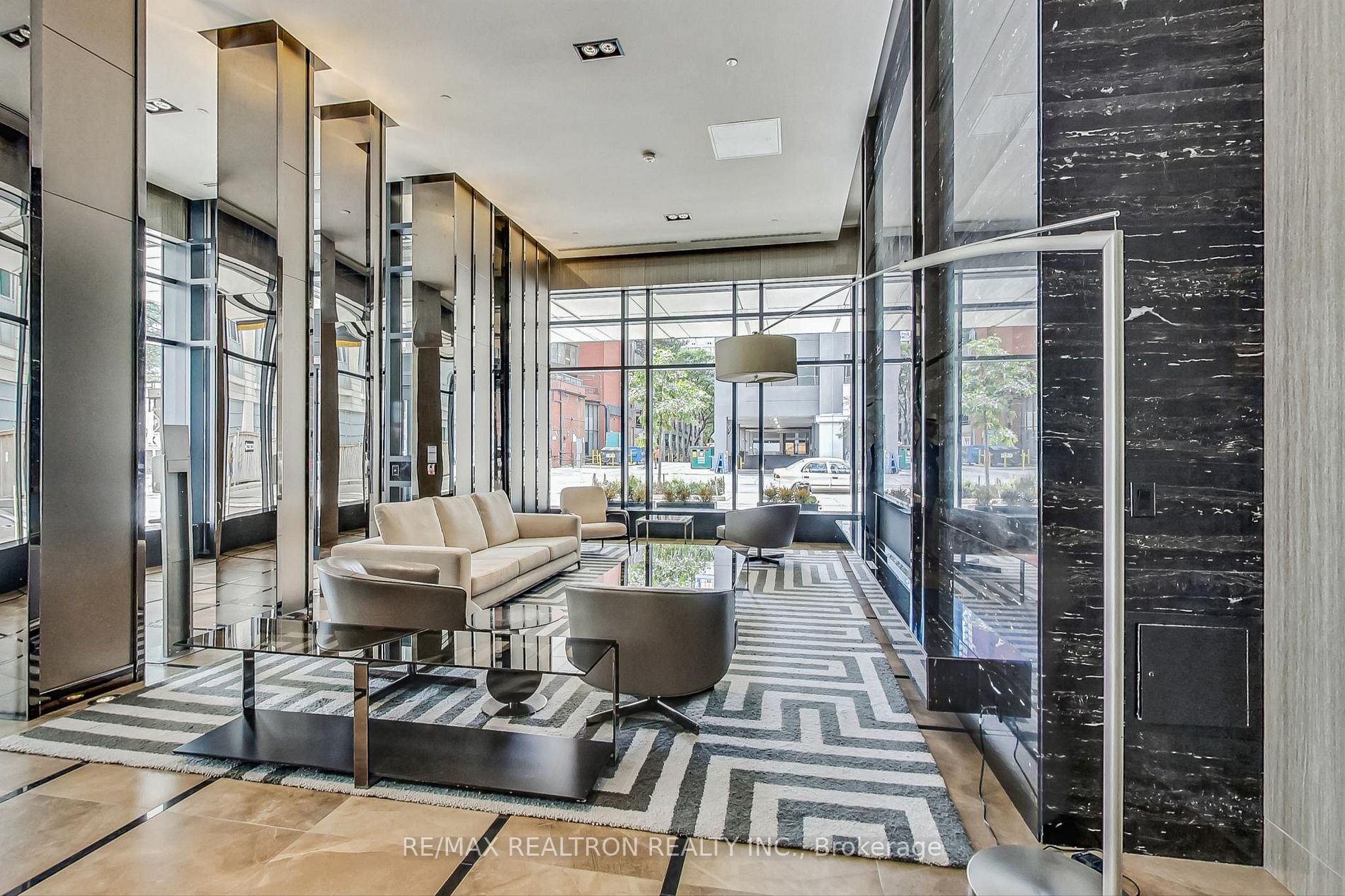 89 Dunfield Ave, #635