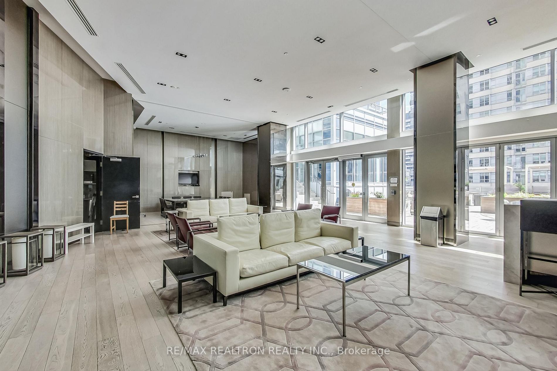 89 Dunfield Ave, #635