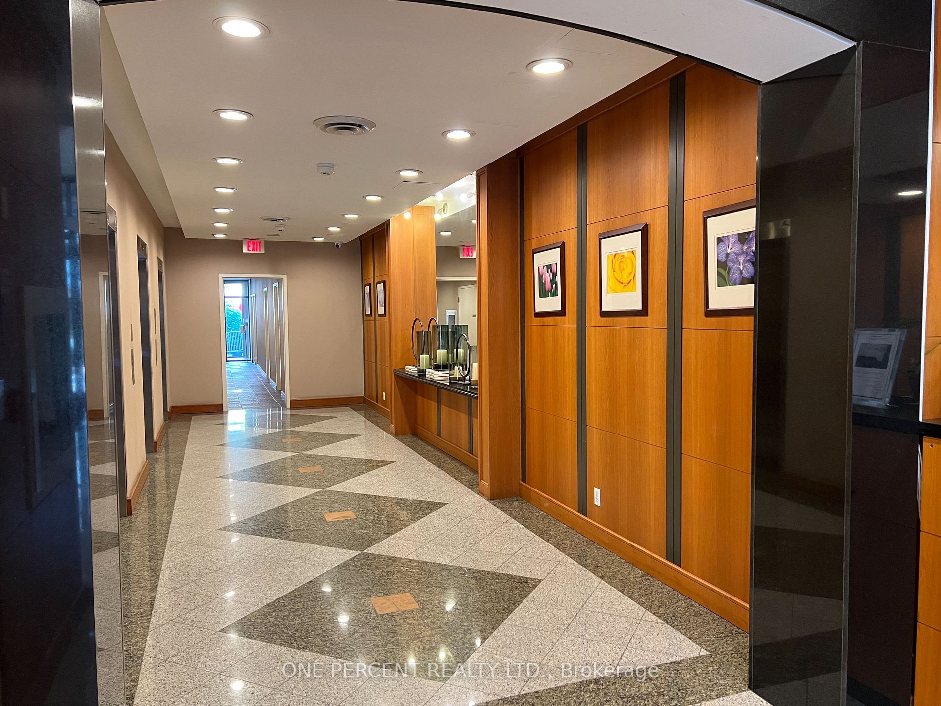 260 Doris Avenue, #811