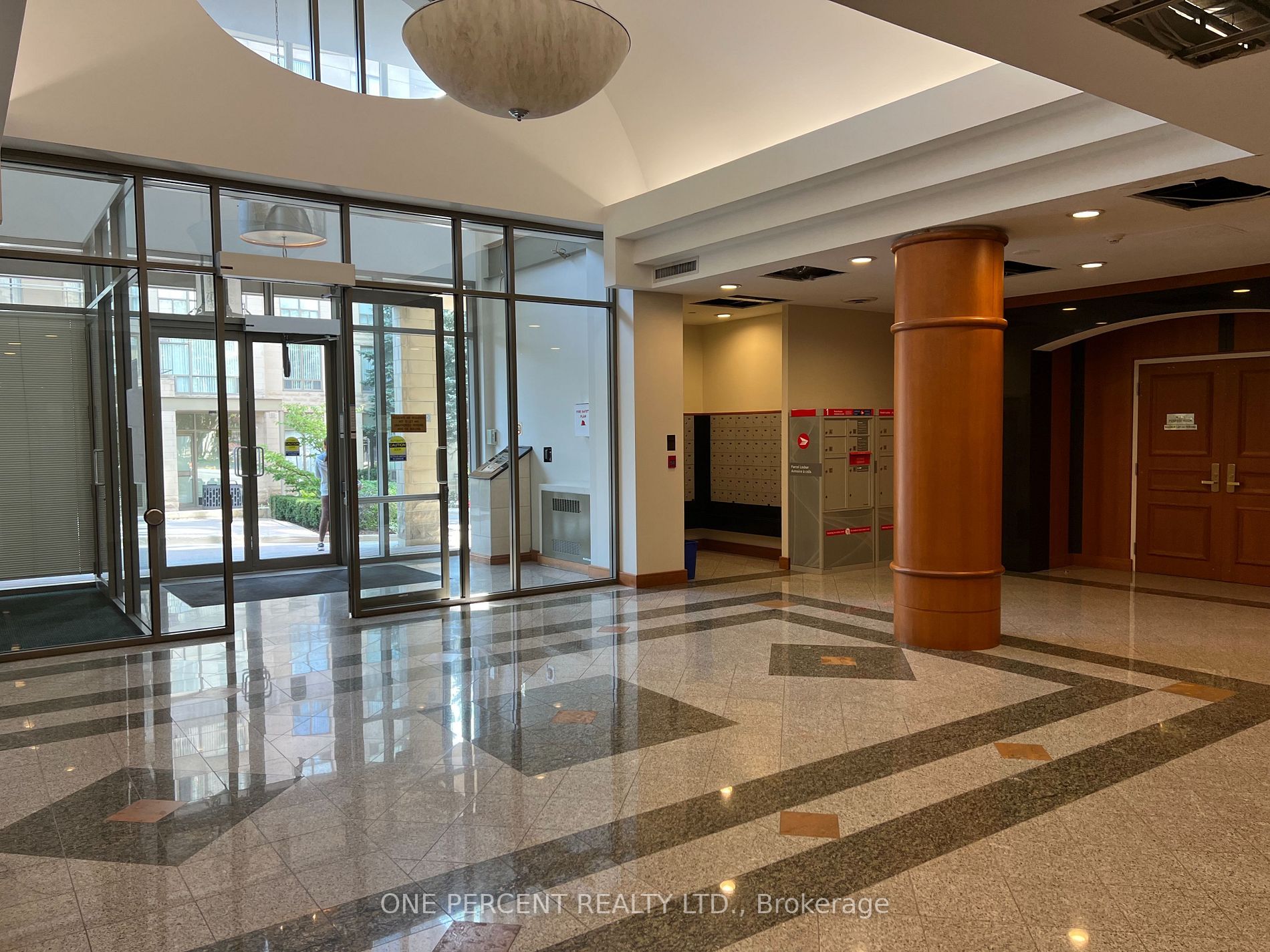 260 Doris Avenue, #811