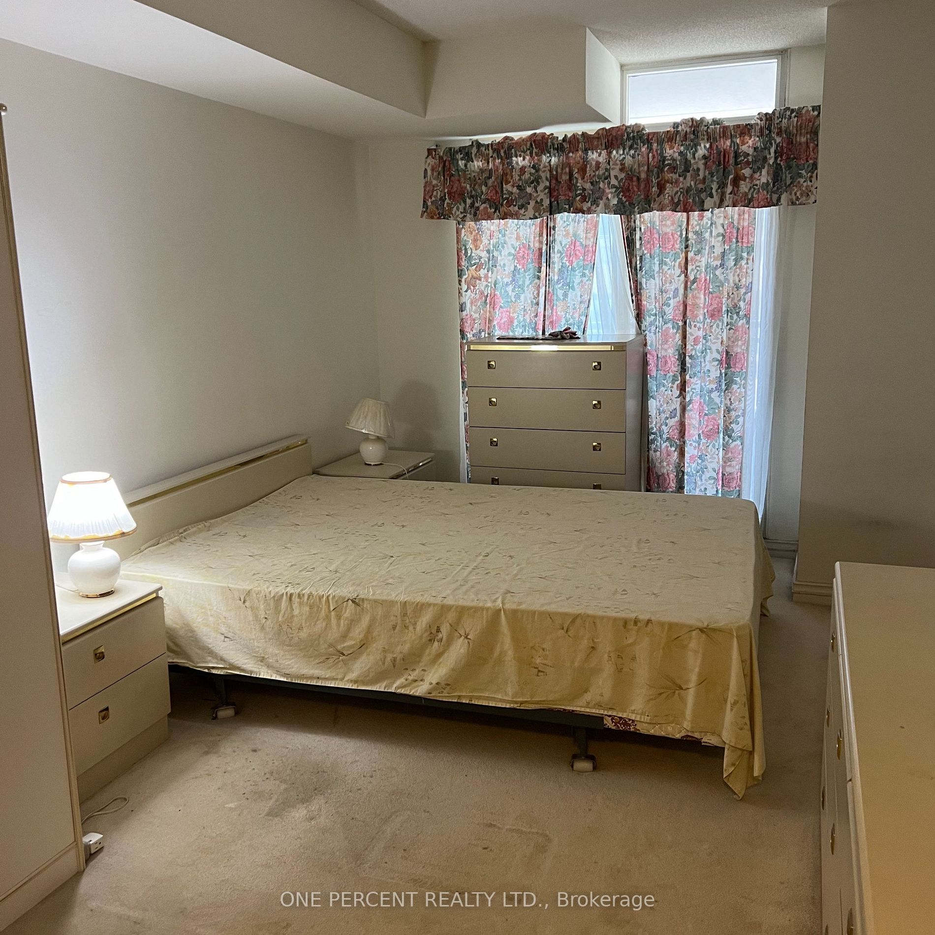 260 Doris Avenue, #811