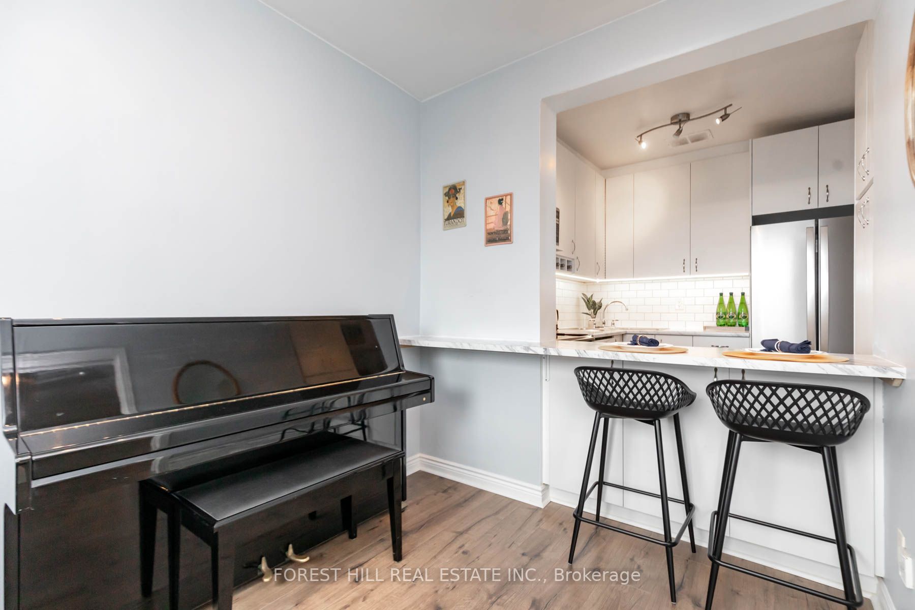 2 Ridelle Ave, #503