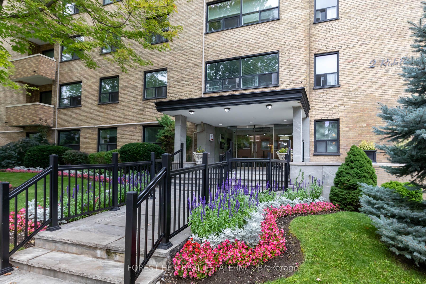 2 Ridelle Ave, #503