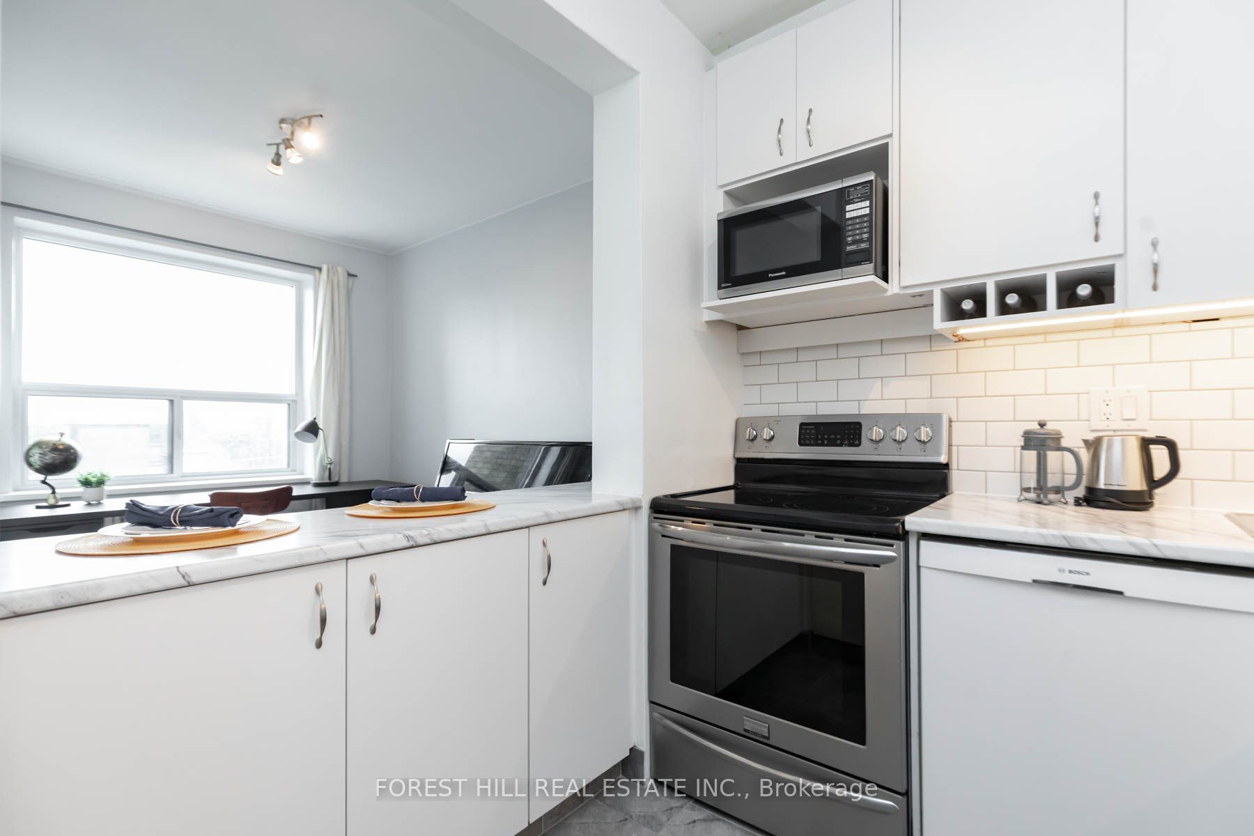 2 Ridelle Ave, #503
