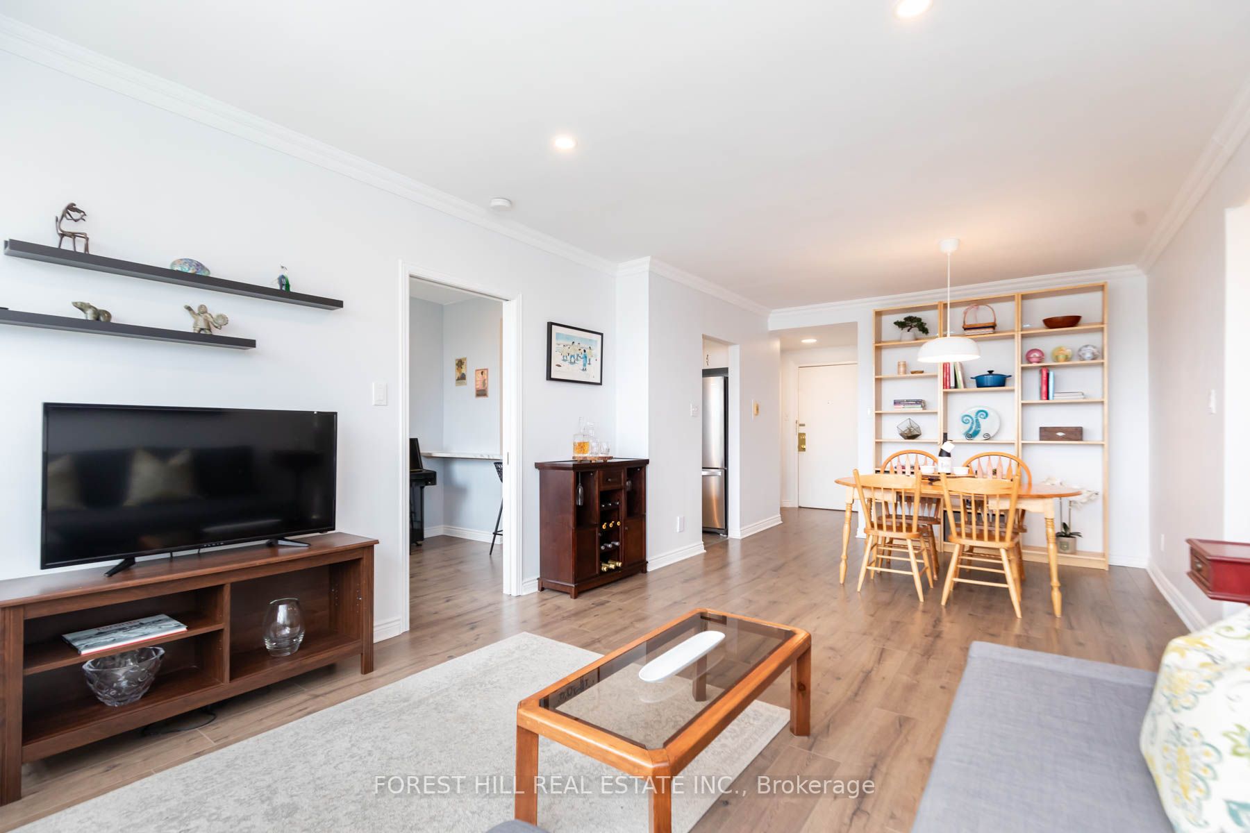 2 Ridelle Ave, #503
