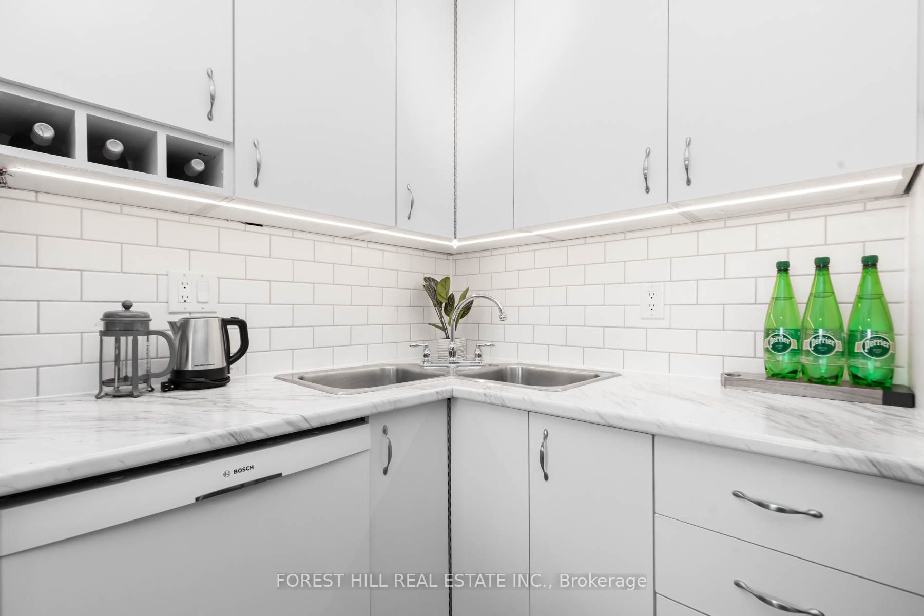 2 Ridelle Ave, #503