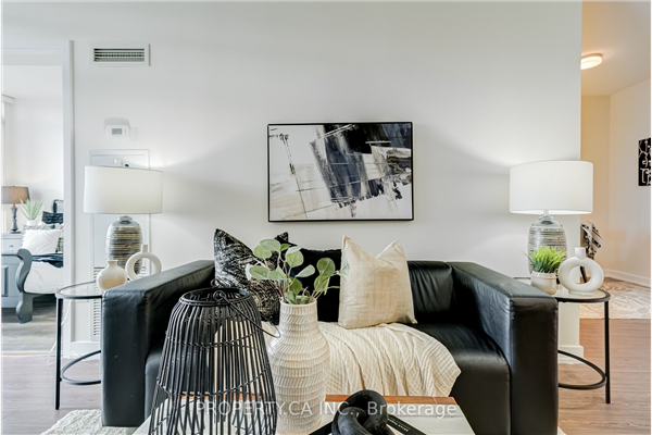 21 Iceboat Terr, Toronto