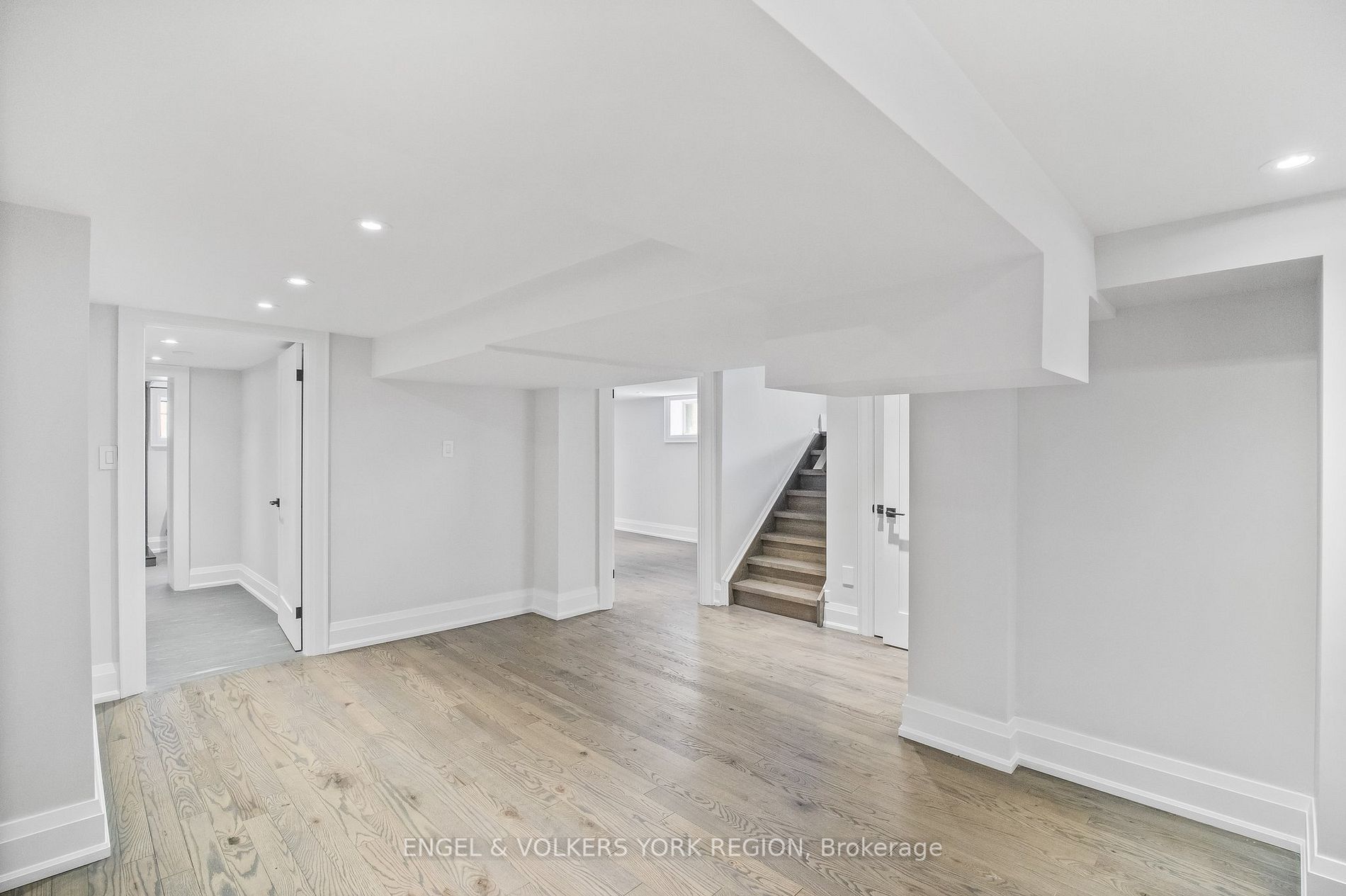 95 Risebrough Ave