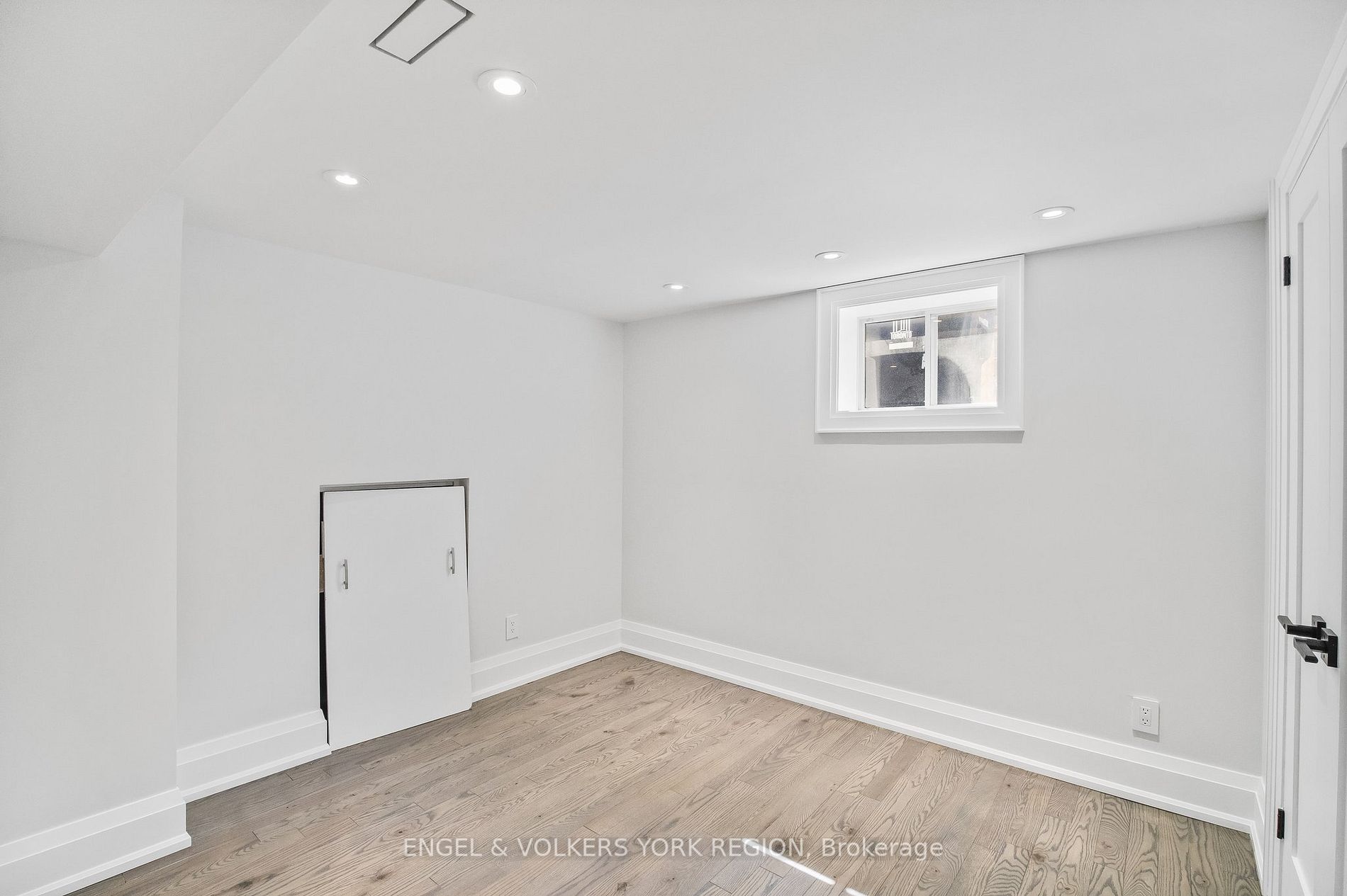 95 Risebrough Ave