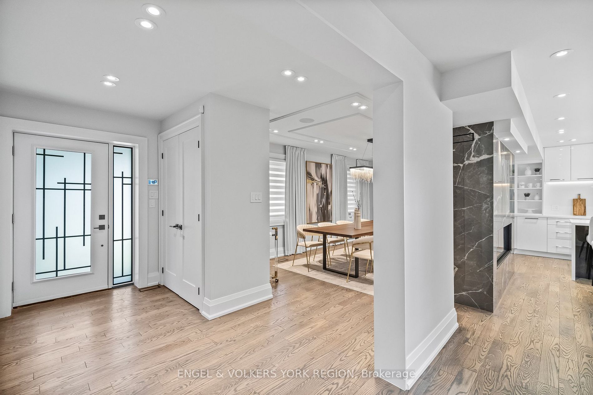 95 Risebrough Ave