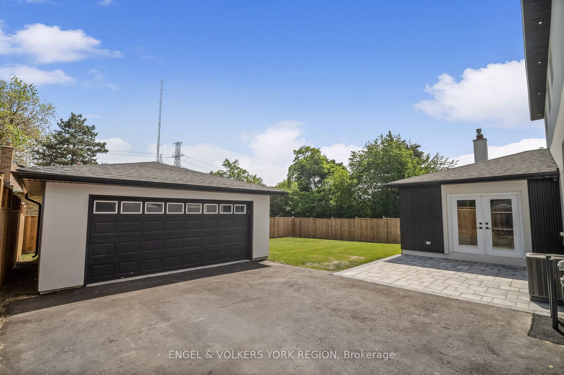 95 Risebrough Ave