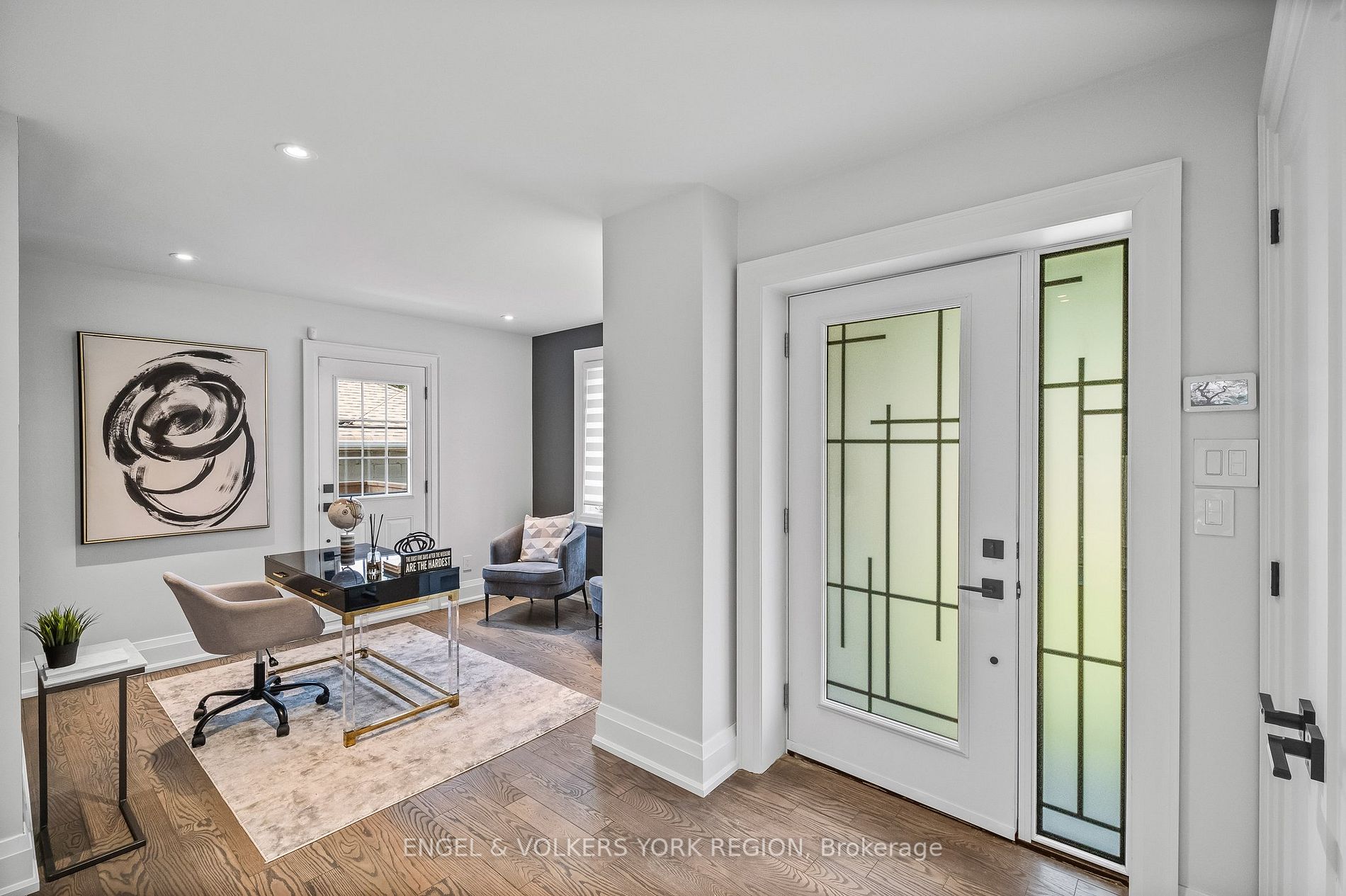 95 Risebrough Ave