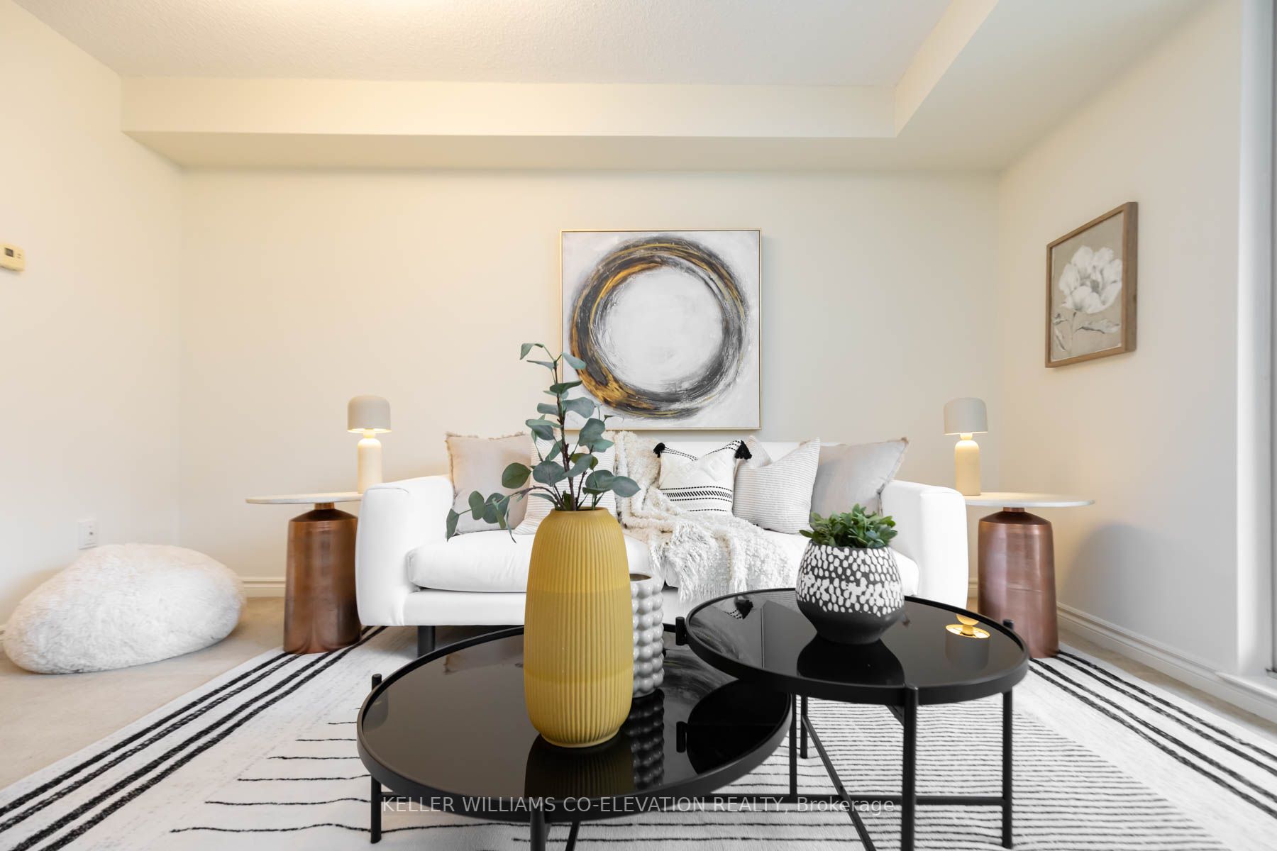 801 Bay St, #909