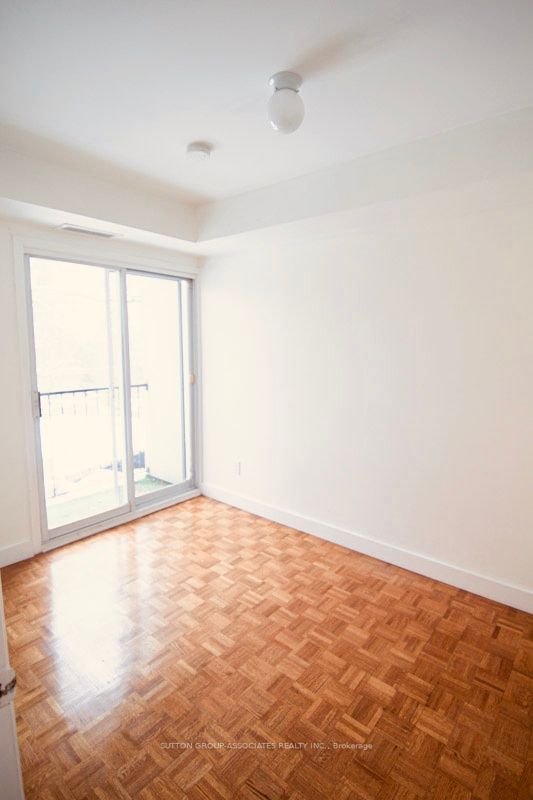 337 Seaton St