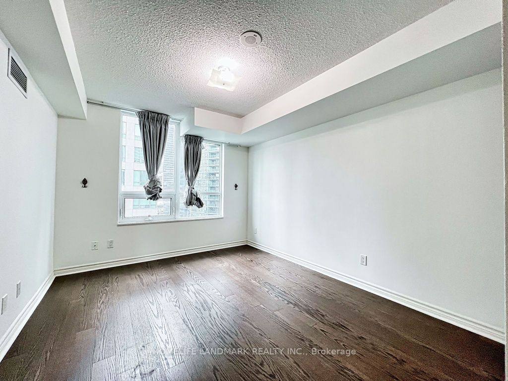 25 Lower Simcoe St, #1219