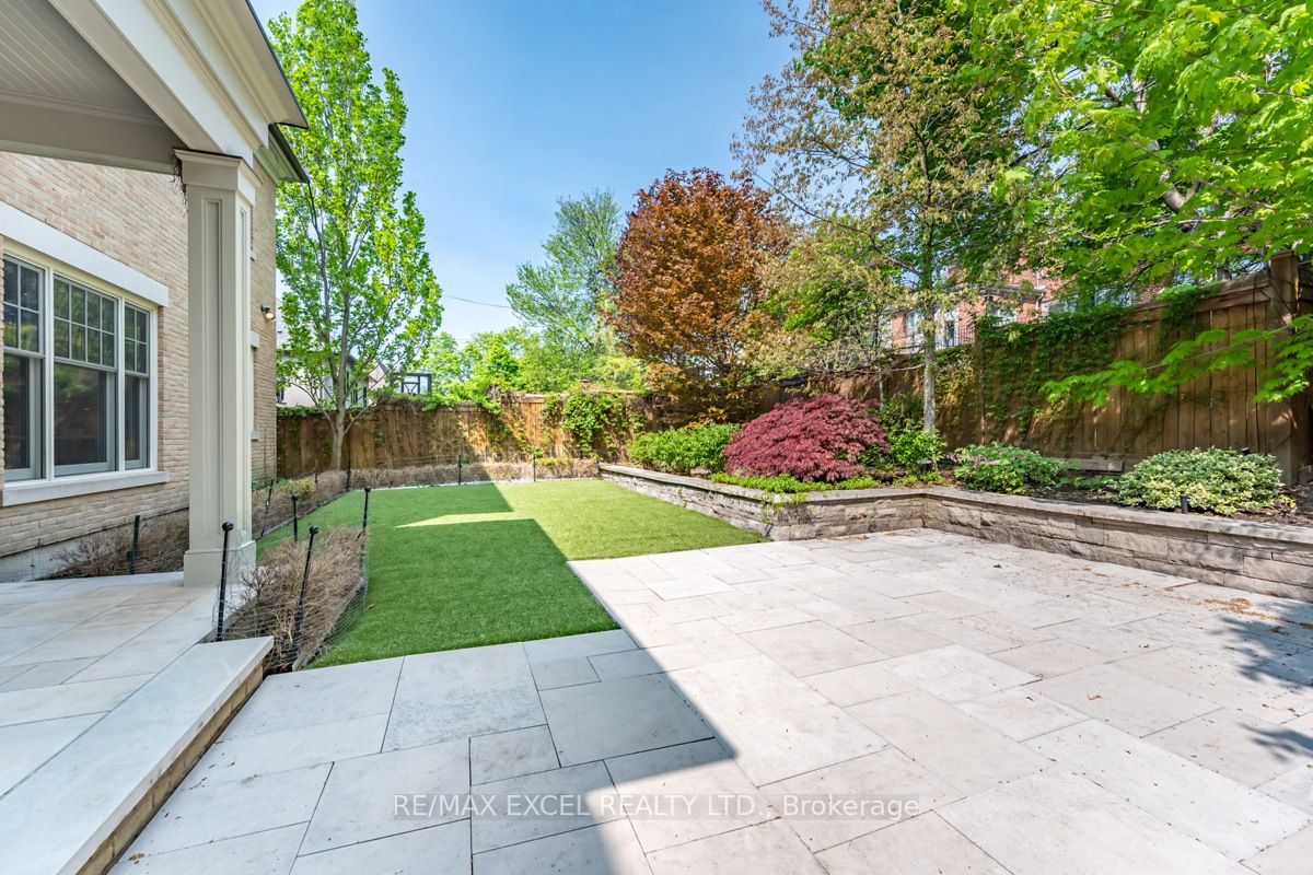 24 Forest Ridge Dr