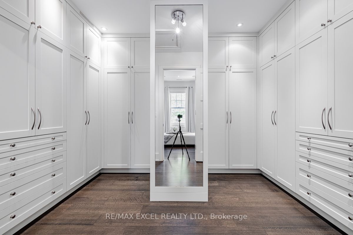 24 Forest Ridge Dr