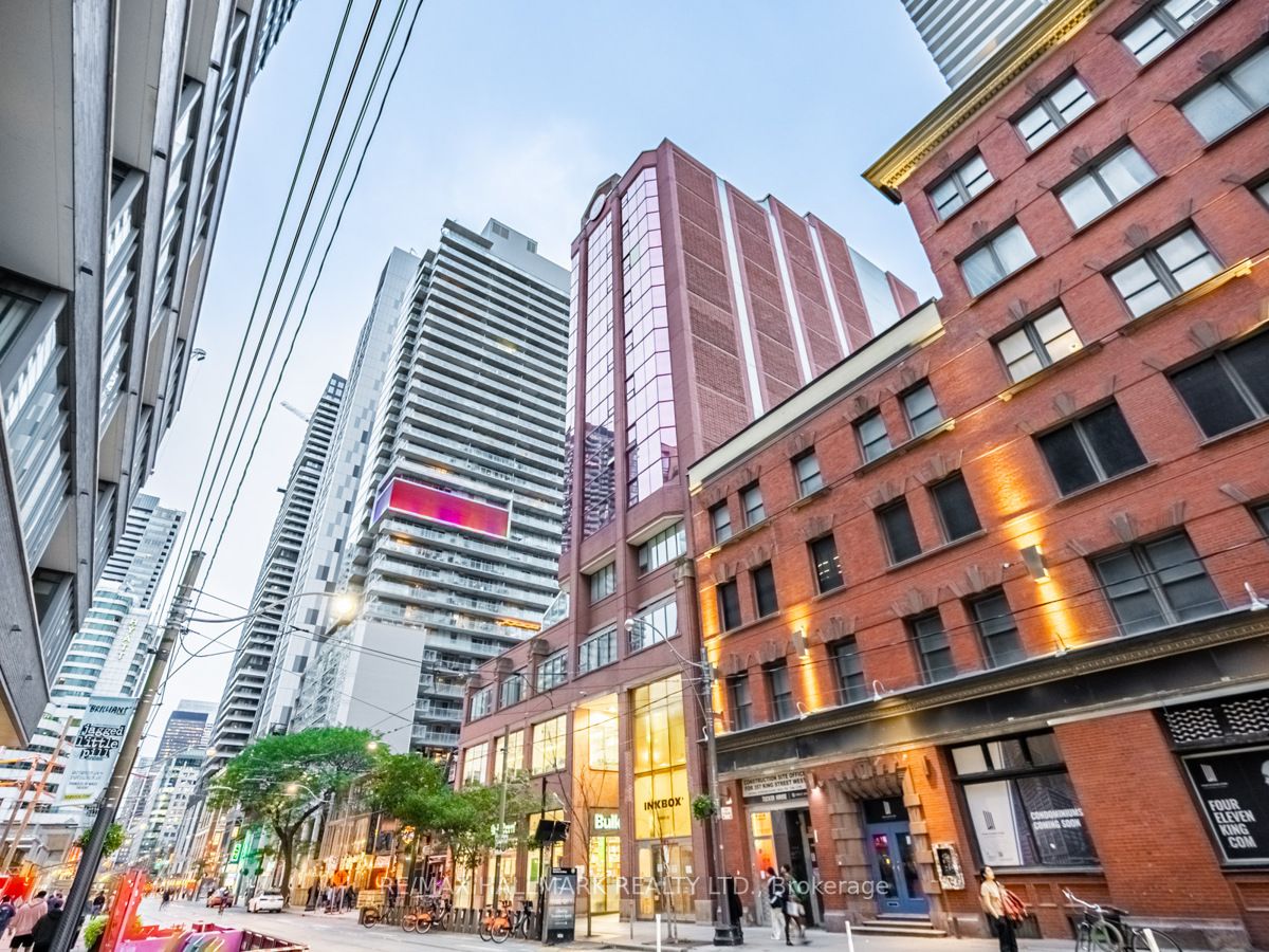 393 King Street W, #605