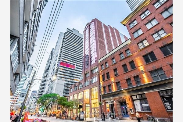 393 King St W, Toronto
