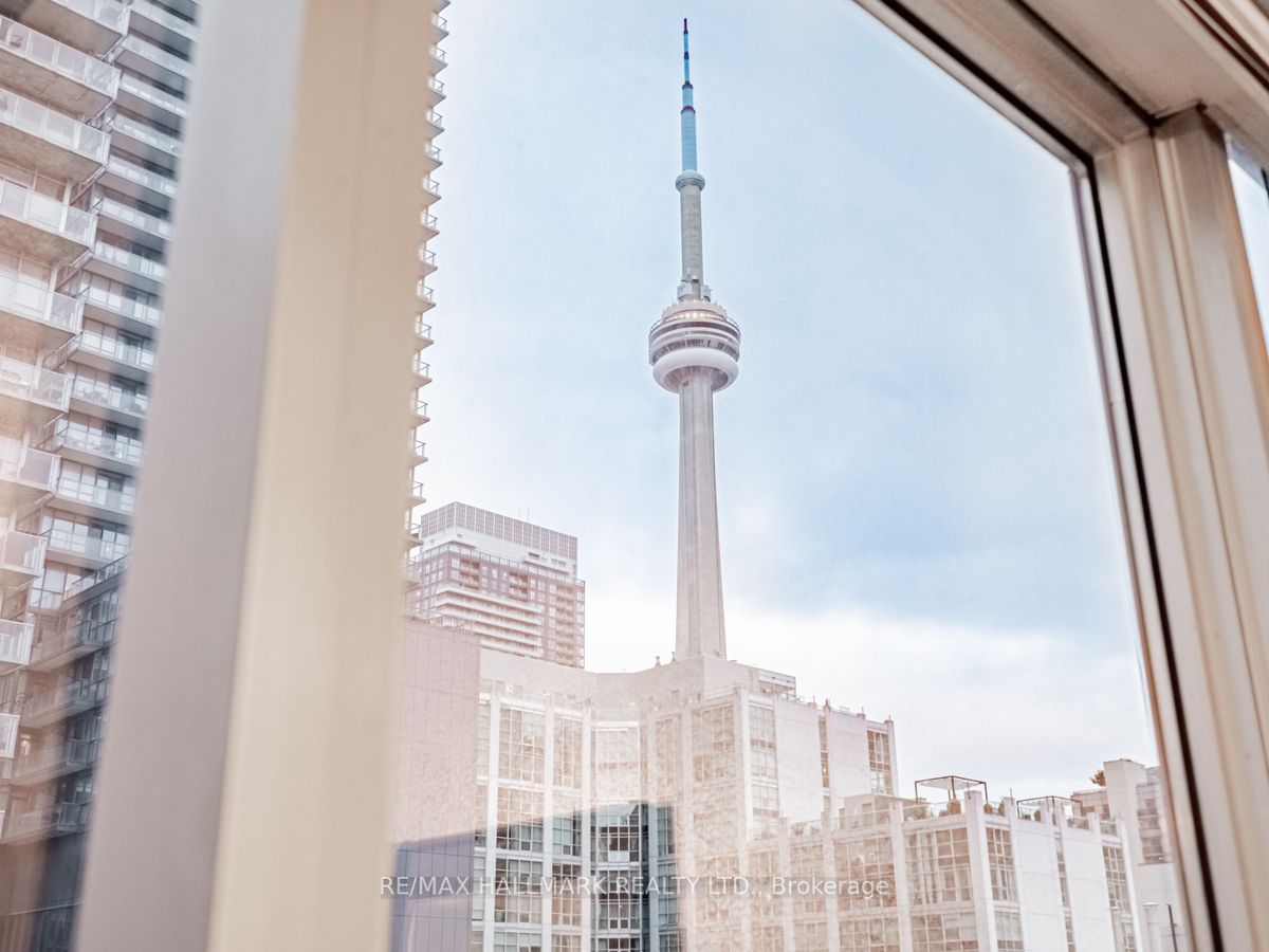 393 King Street W, #605