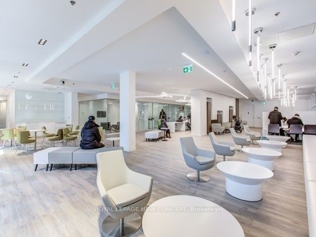 181 Dundas St E, #5602