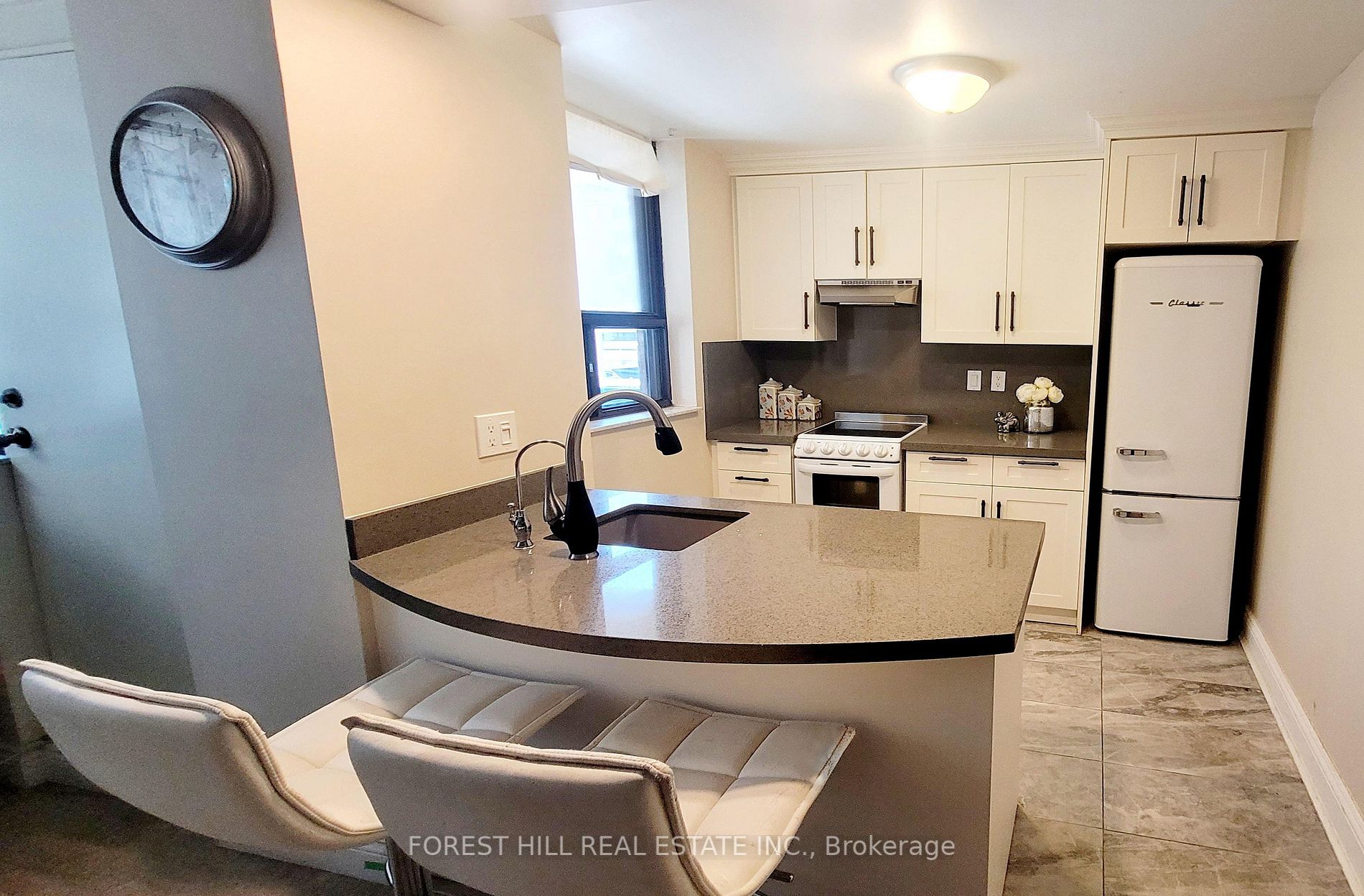 80 Saint Patrick St, #425