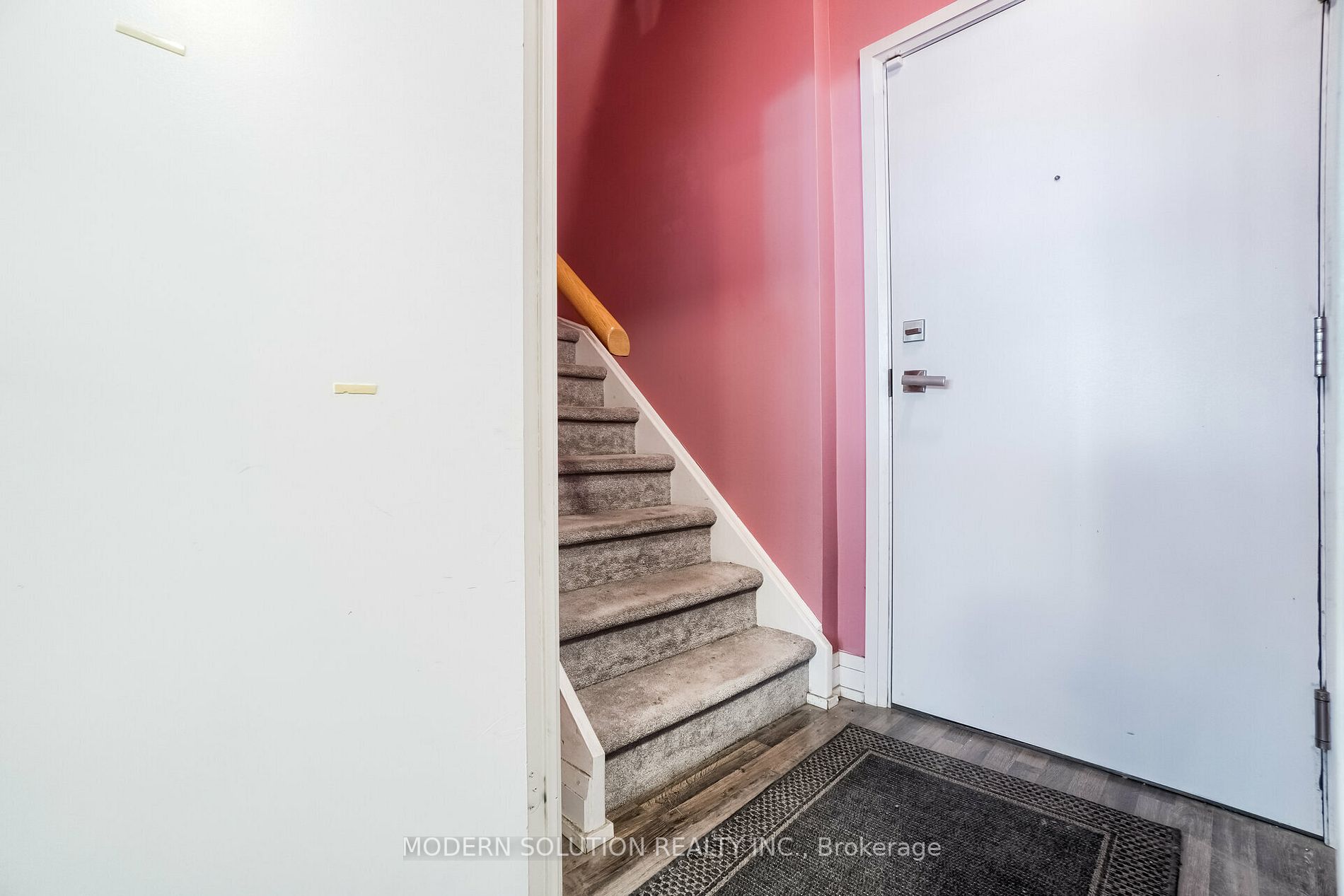 555 Wilson Ave W, #E109